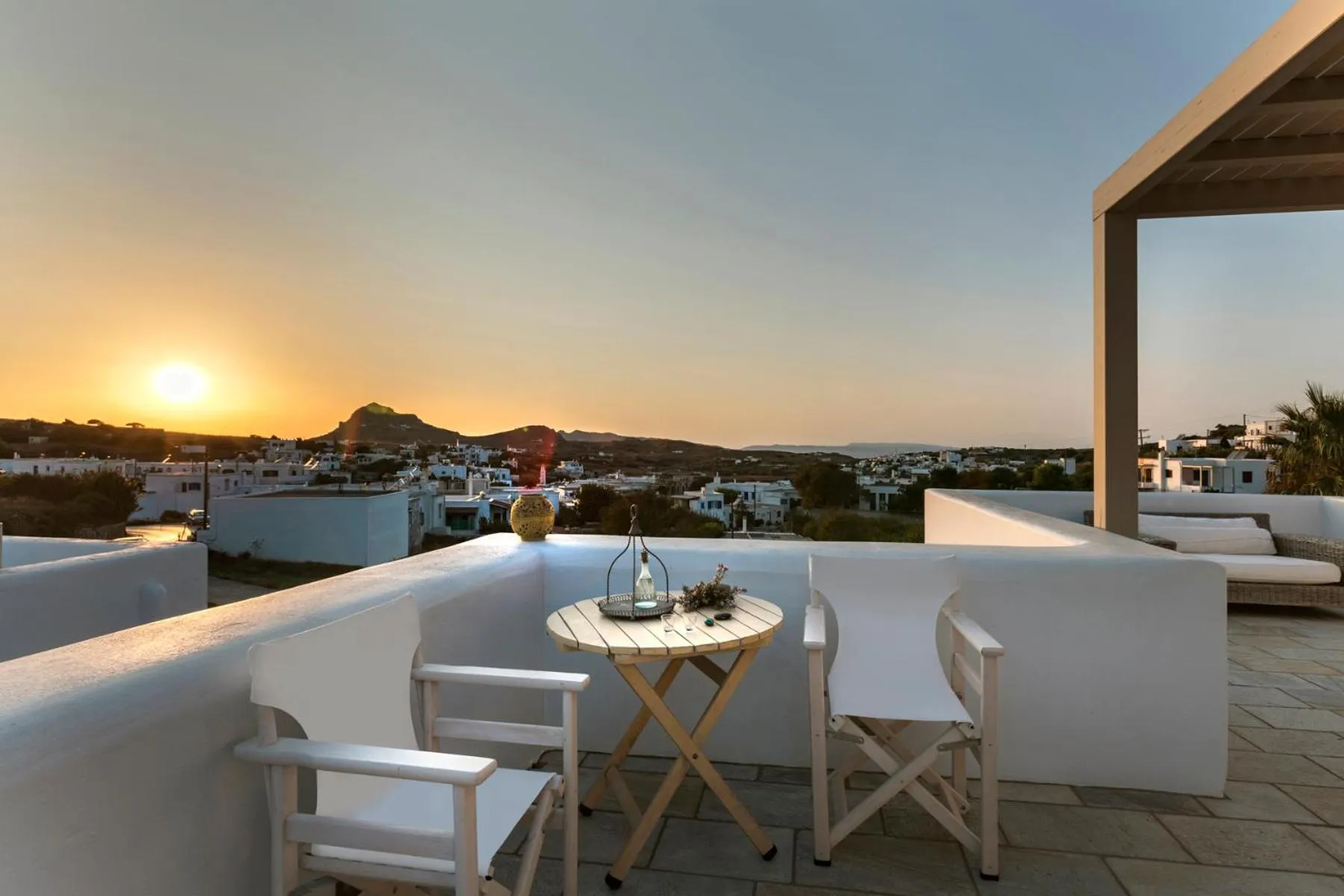 White Tinos Luxury Suites