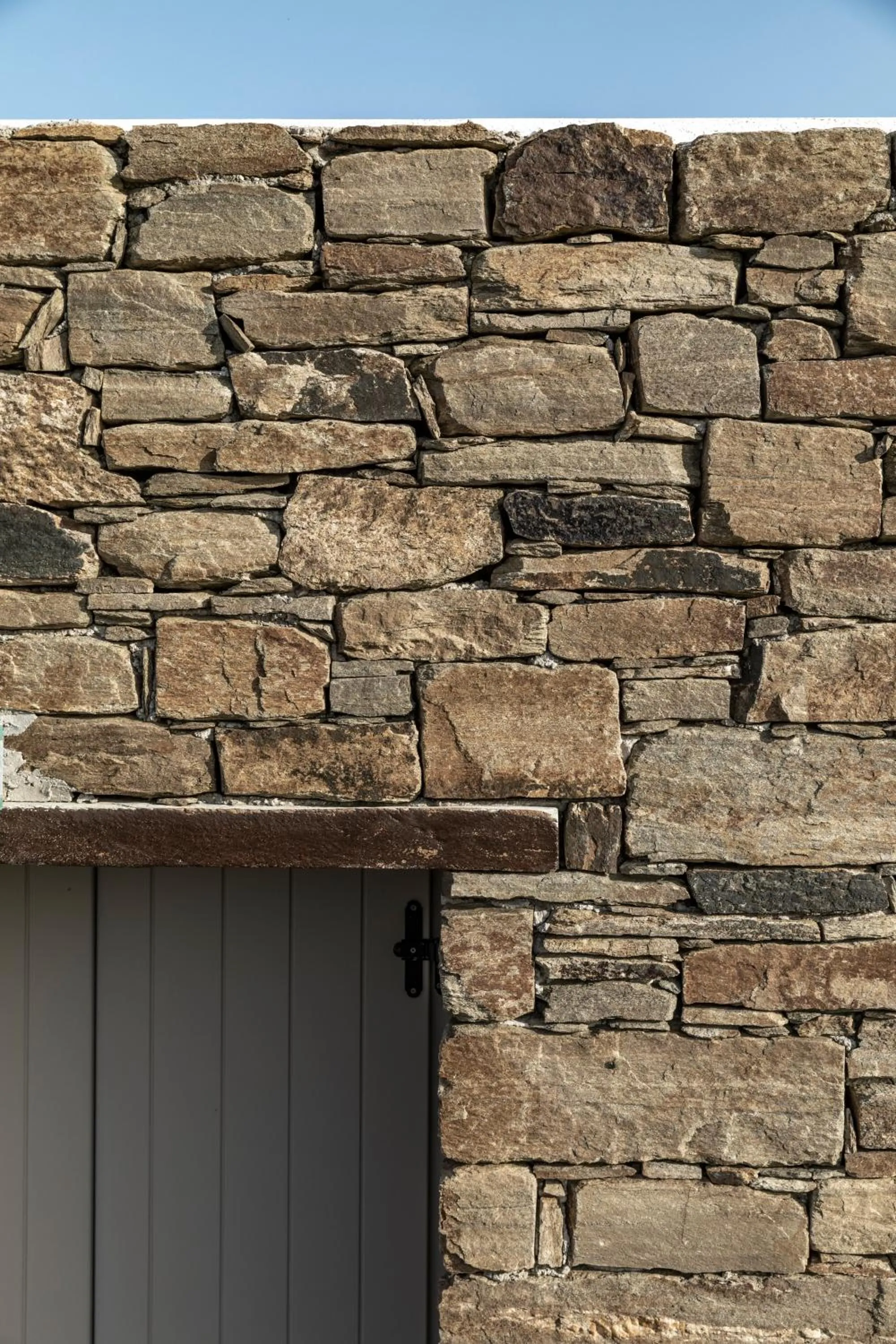 White Tinos Luxury Suites