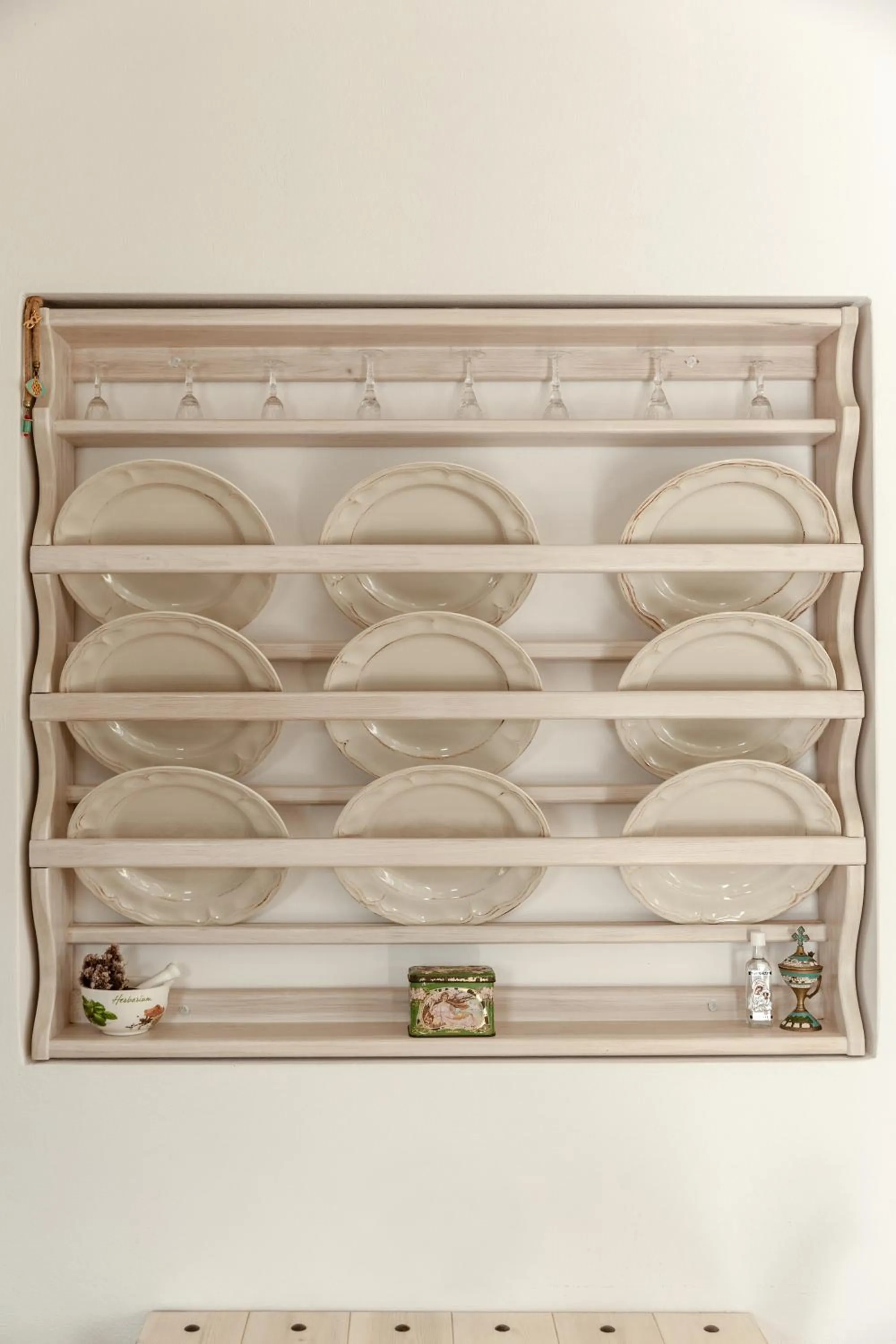 White Tinos Luxury Suites