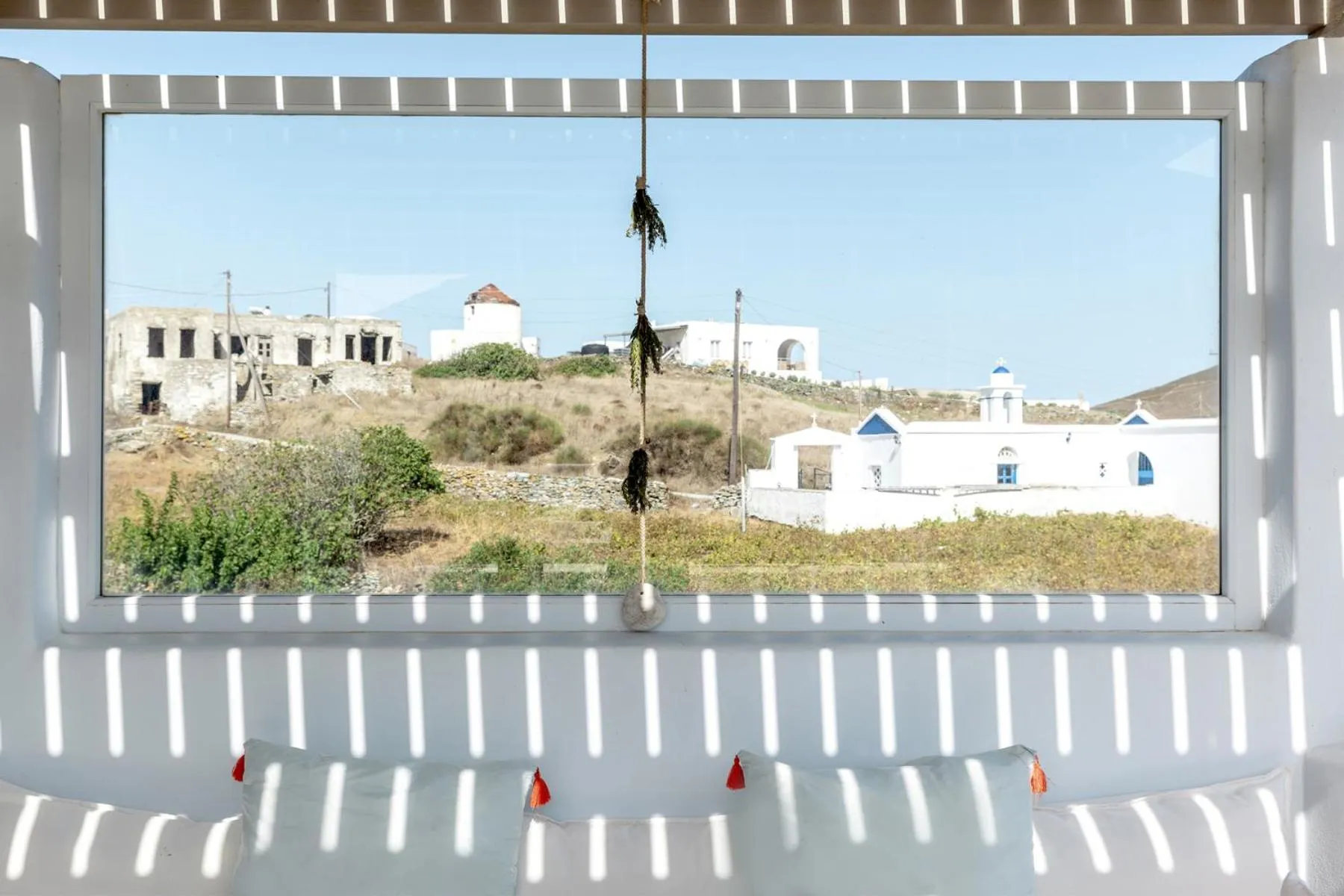 White Tinos Luxury Suites