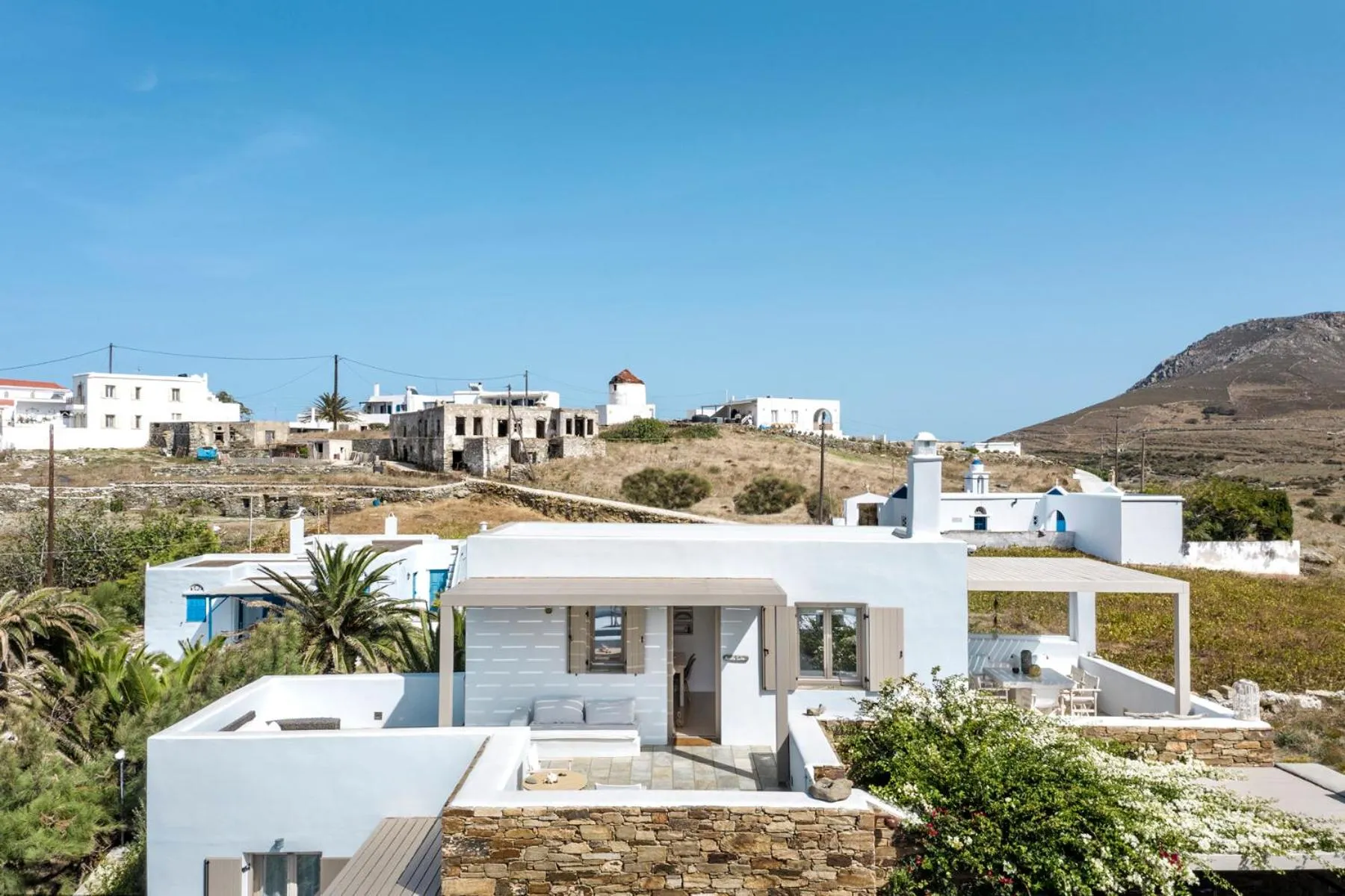 White Tinos Luxury Suites