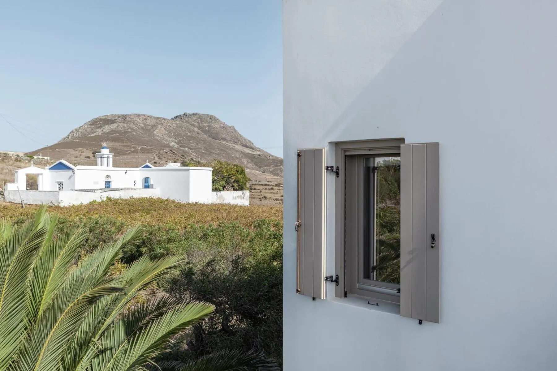White Tinos Luxury Suites