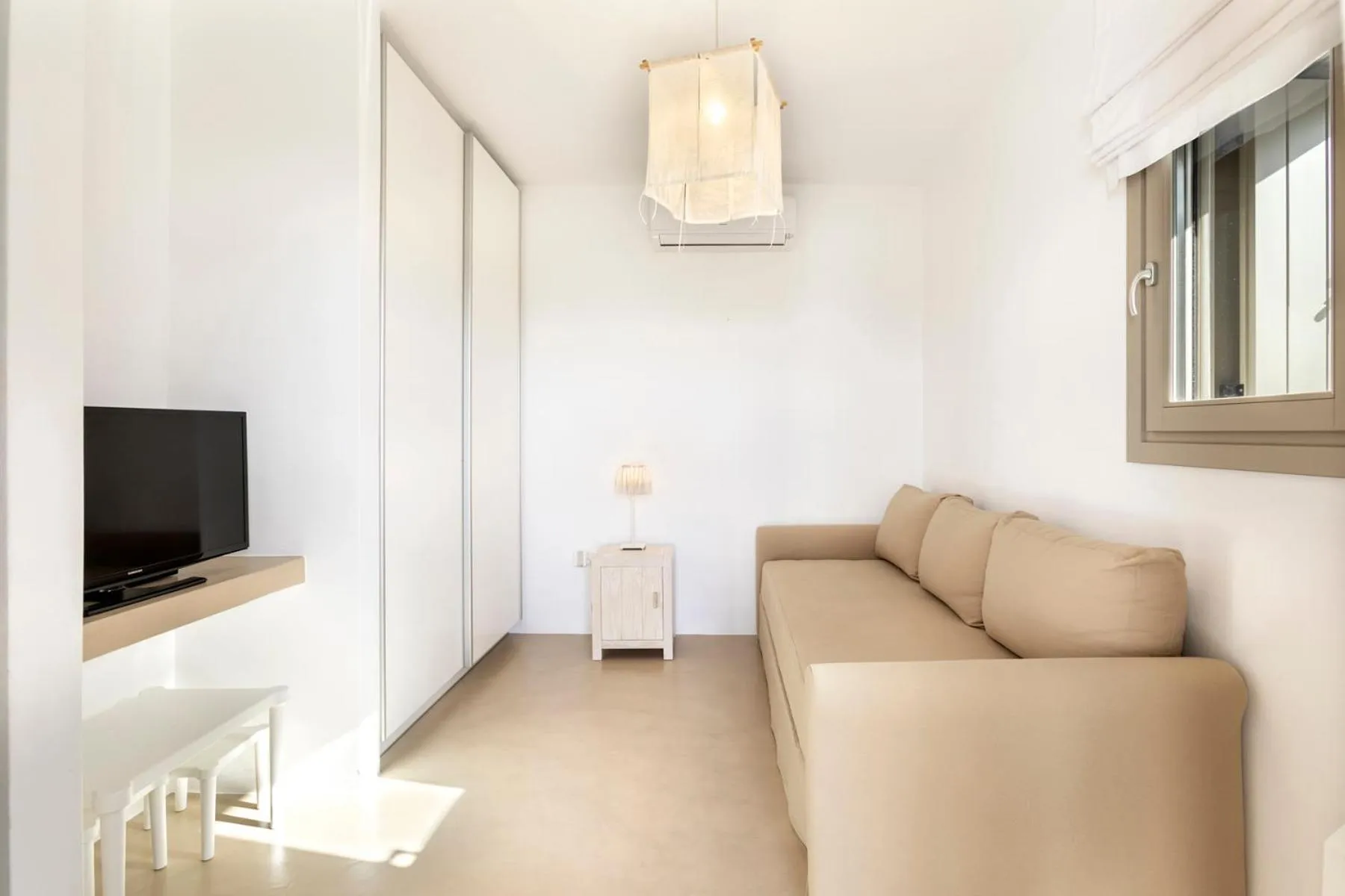 White Tinos Luxury Suites