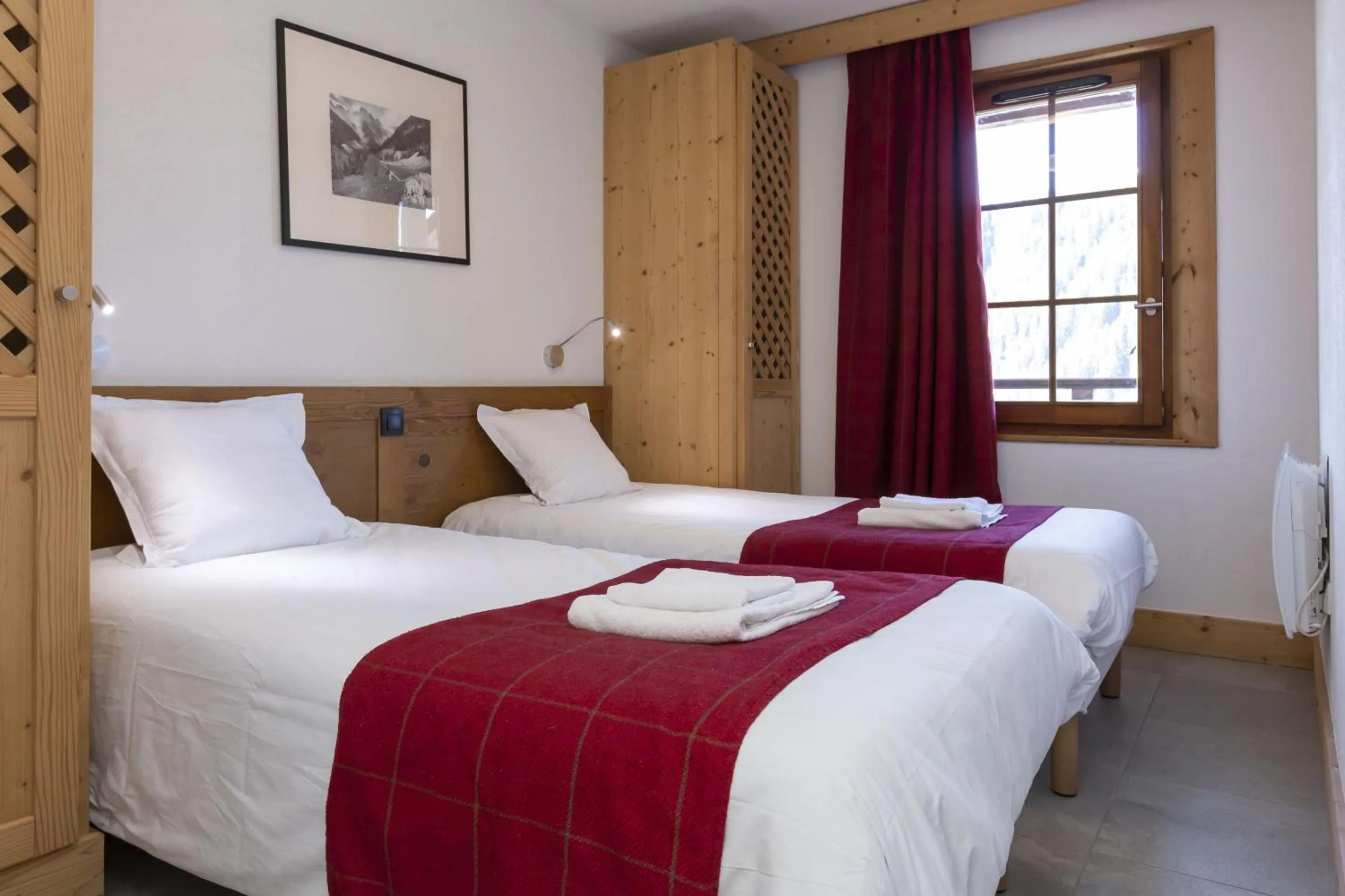 Bedroom, Bed in Résidence Odalys Les Fermes de Châtel