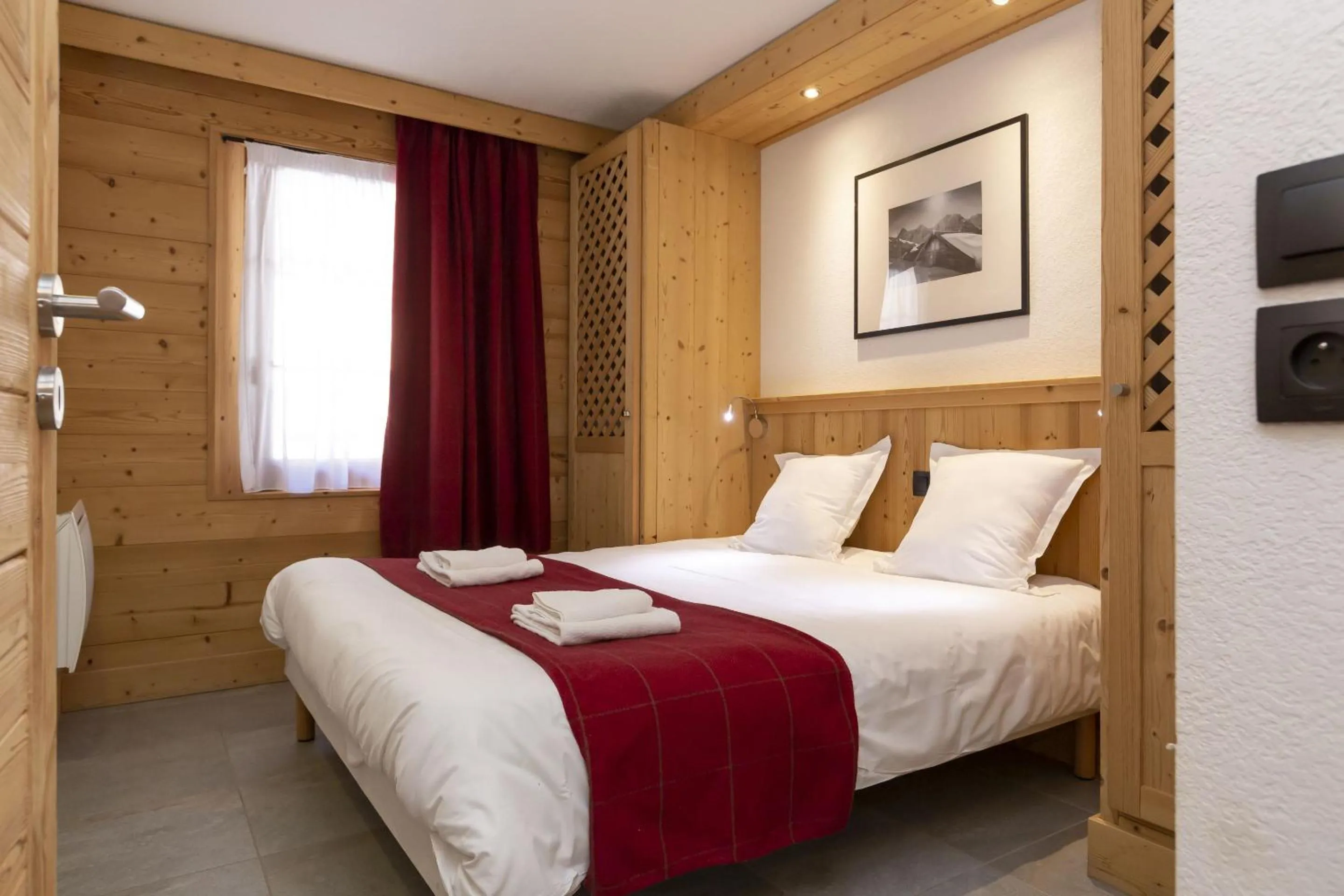 Bedroom, Bed in Résidence Odalys Les Fermes de Châtel