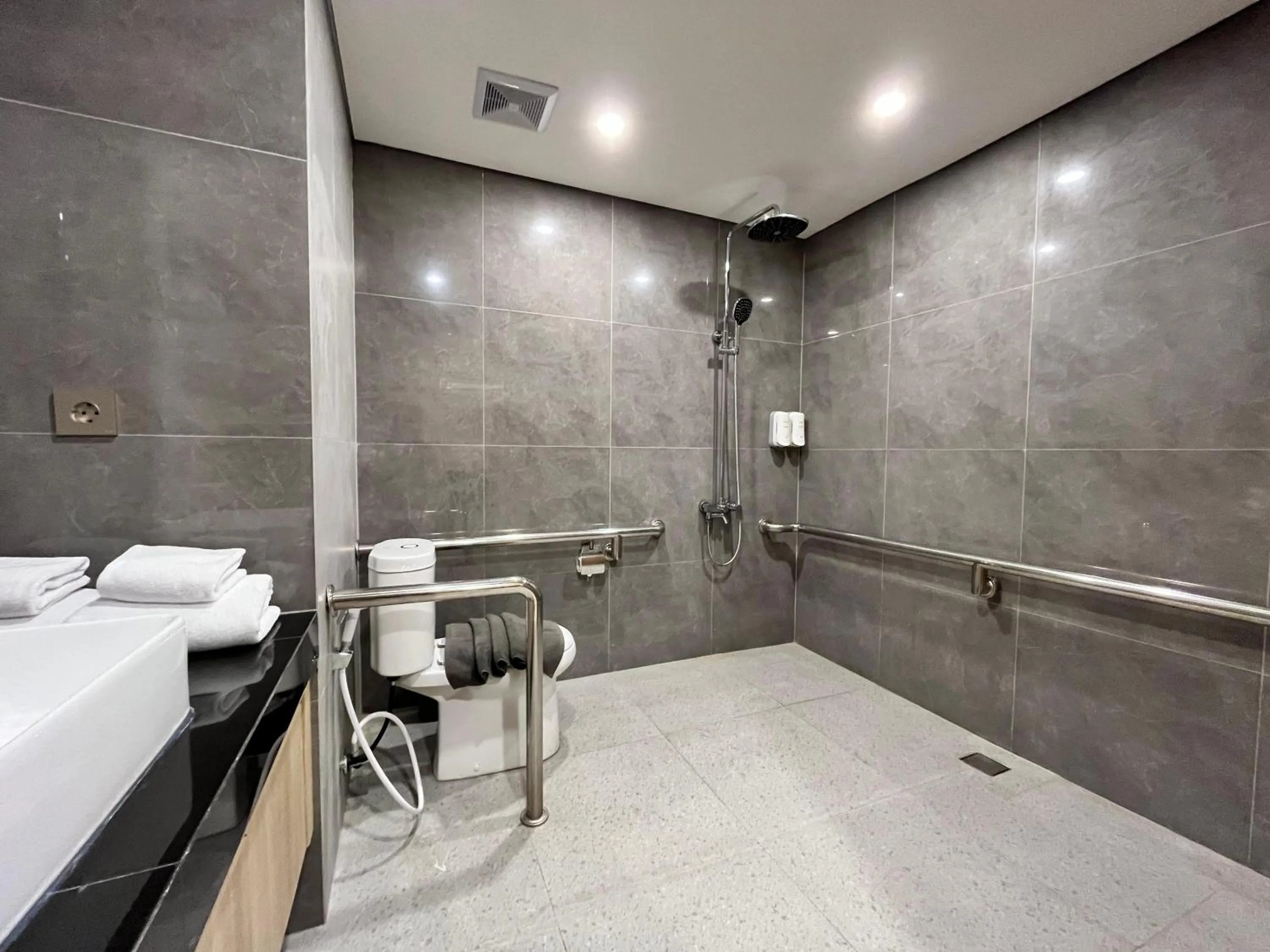 University Hotel UMY