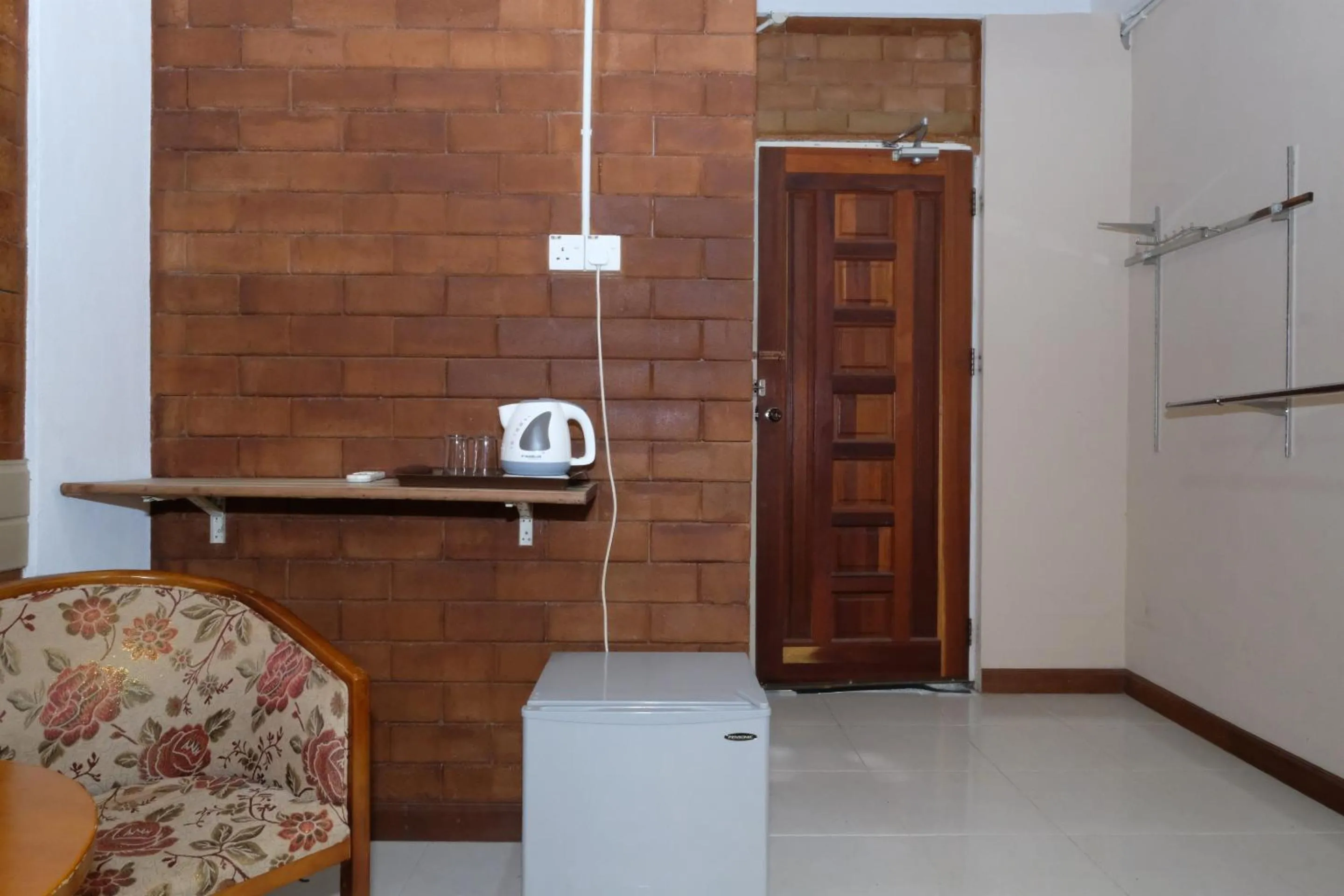 Photo of the whole room in OYO 1017 Al-inshirah Inn