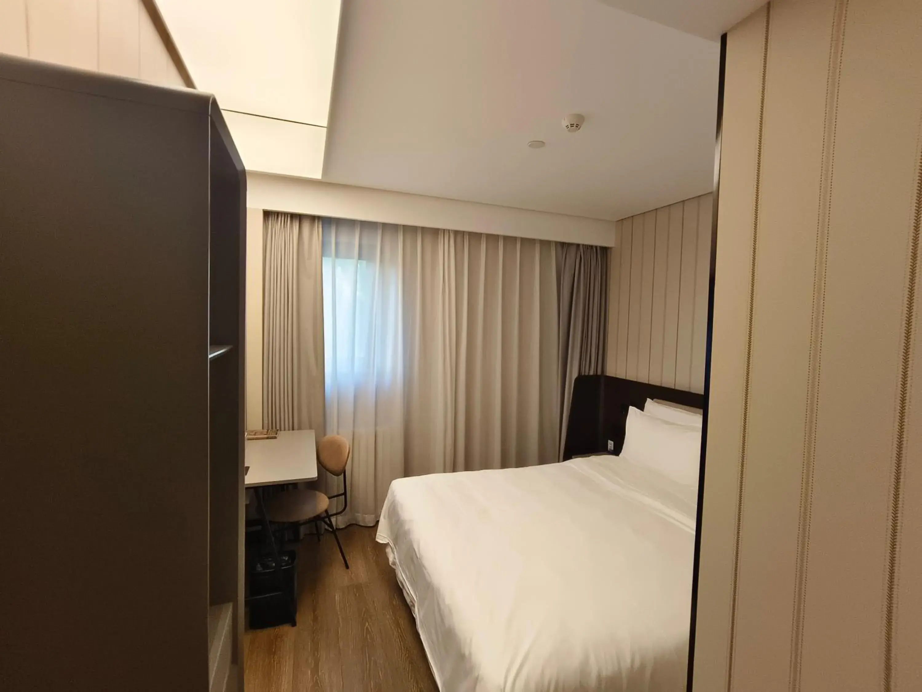 Superior Queen Room in Hanting Hotel Beijing Fengtai Railway Station Subway Station Superior Queen Room in Hanting Hotel Beijing Fengtai Railway Station Subway Station