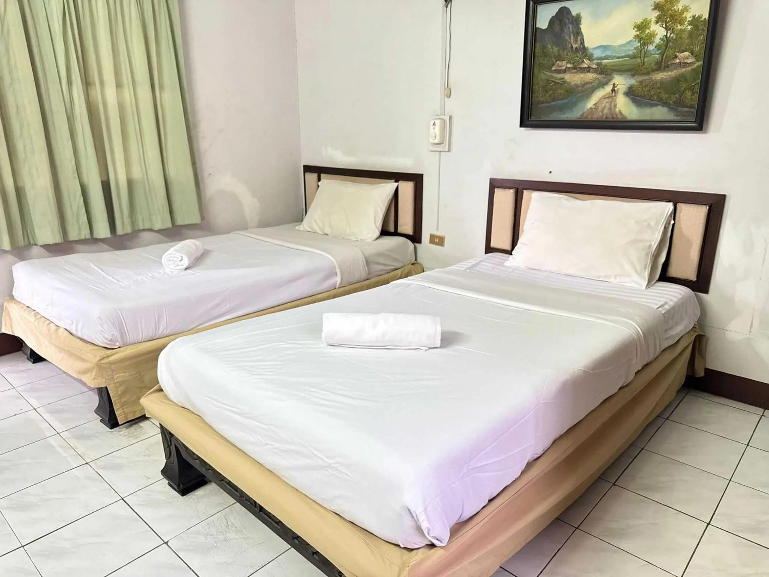 Economy Twin Room in Collection O Chiangmai Old City