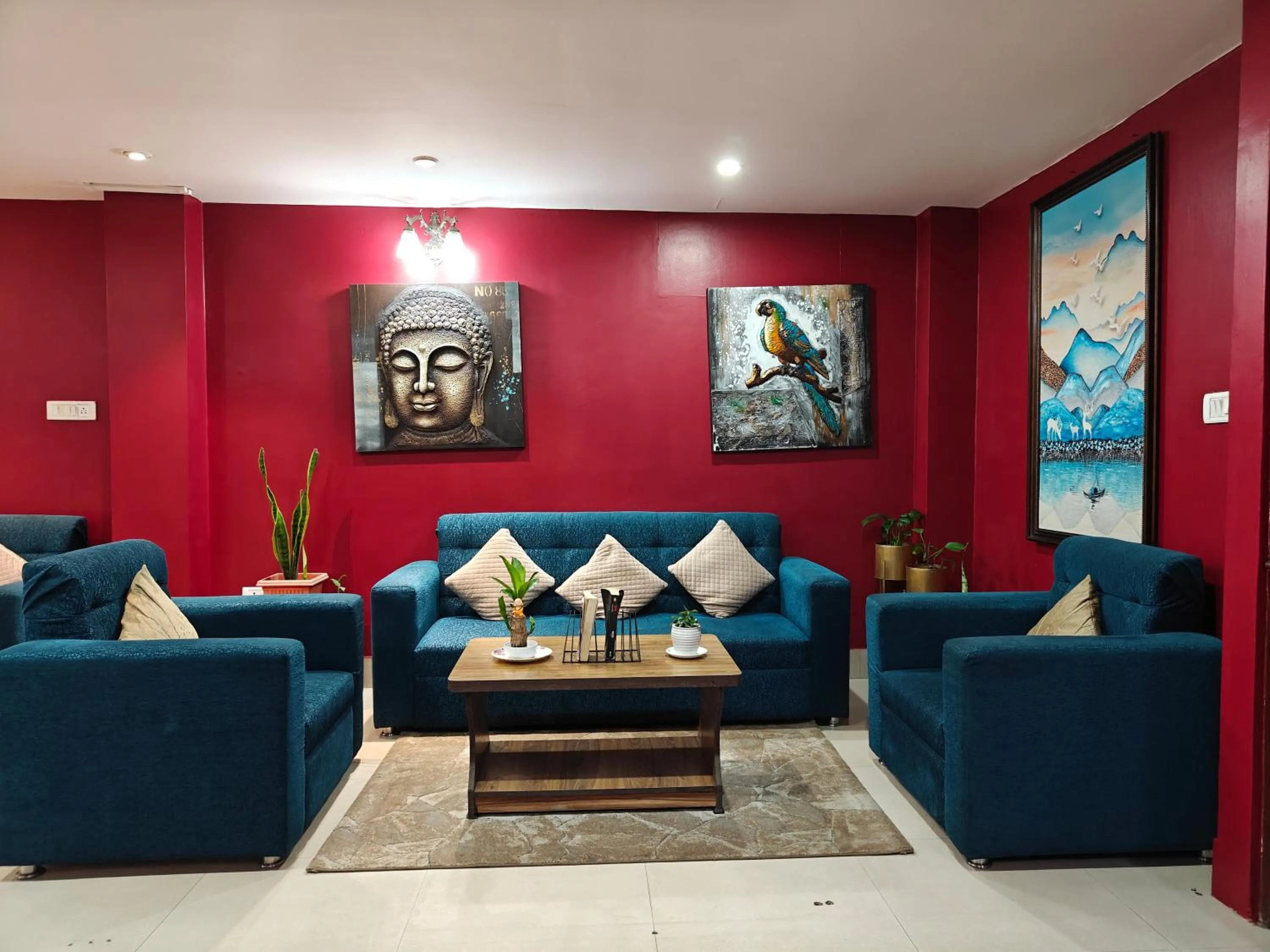 Seating area in Hotel Sunmount Mayal Retreat