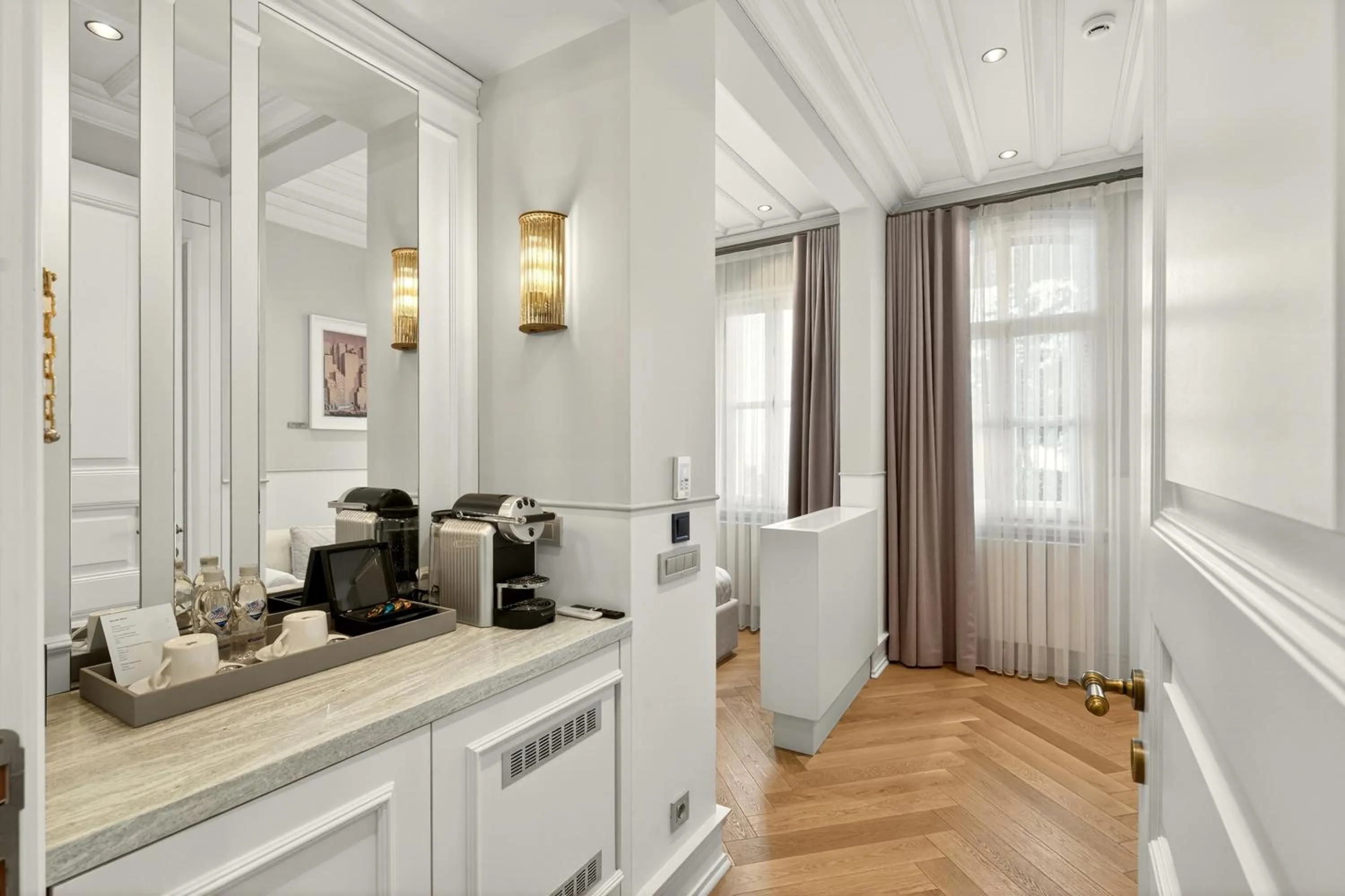 Coffee/tea facilities in Arbor Hotel - Signature Collection