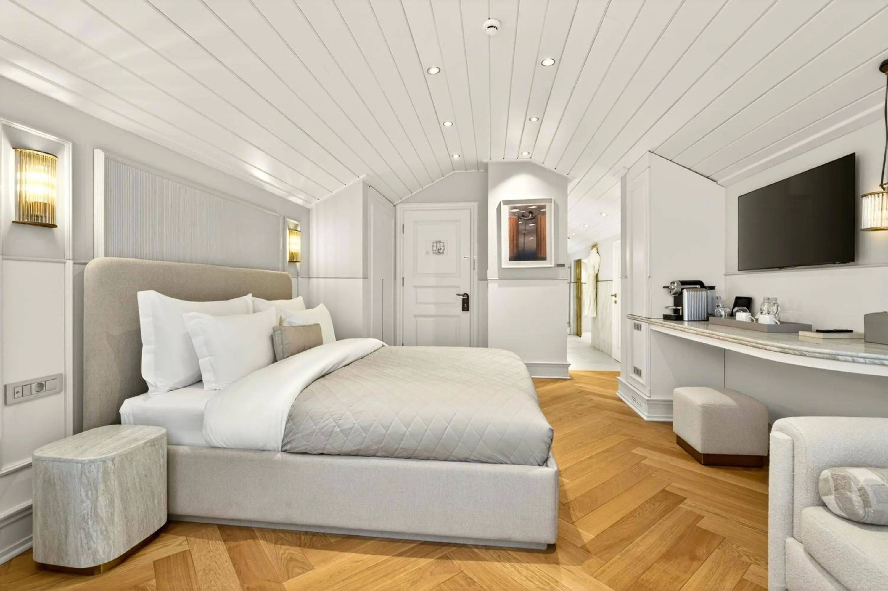 Bed in Arbor Hotel - Signature Collection