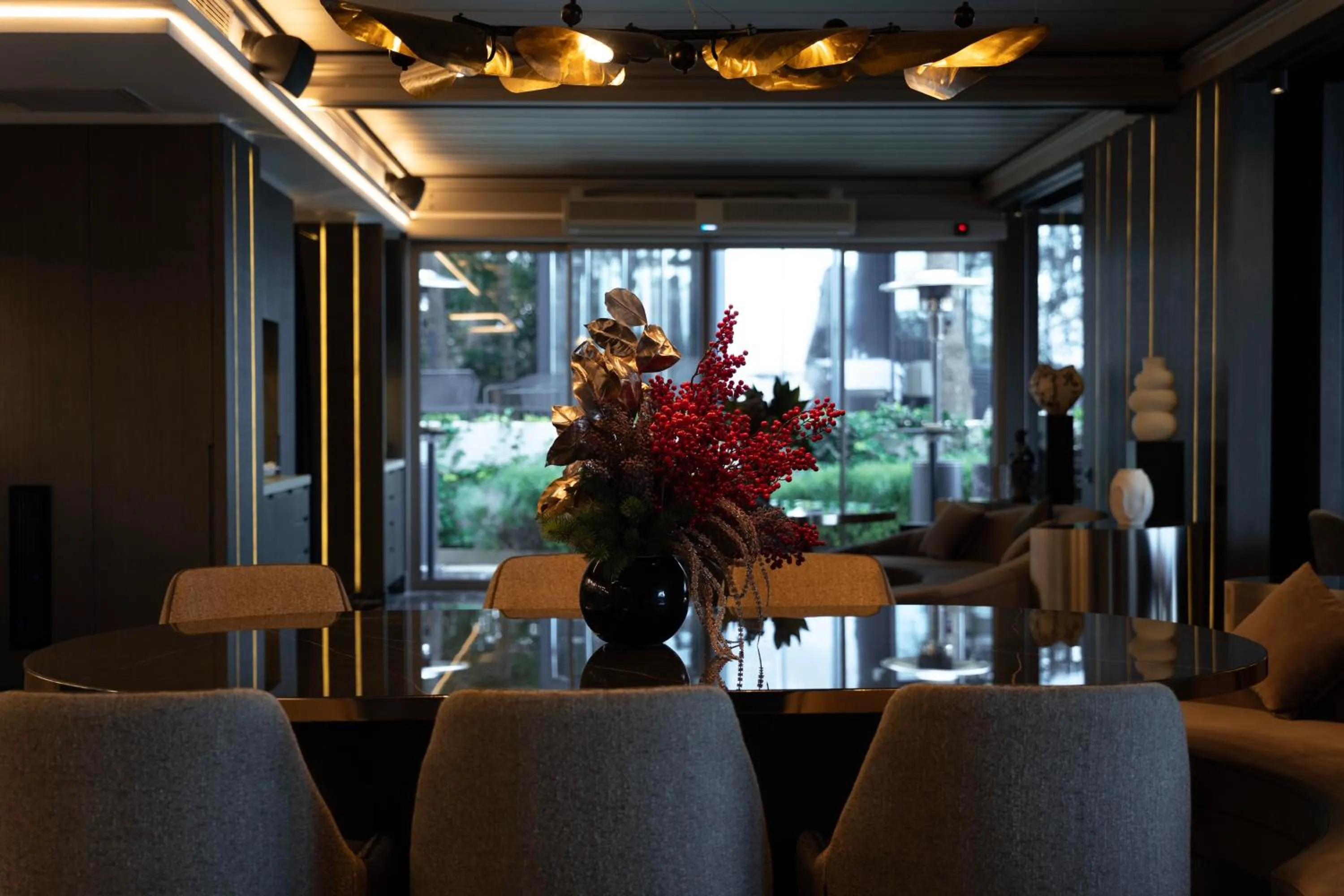 Restaurant/places to eat in Arbor Hotel - Signature Collection