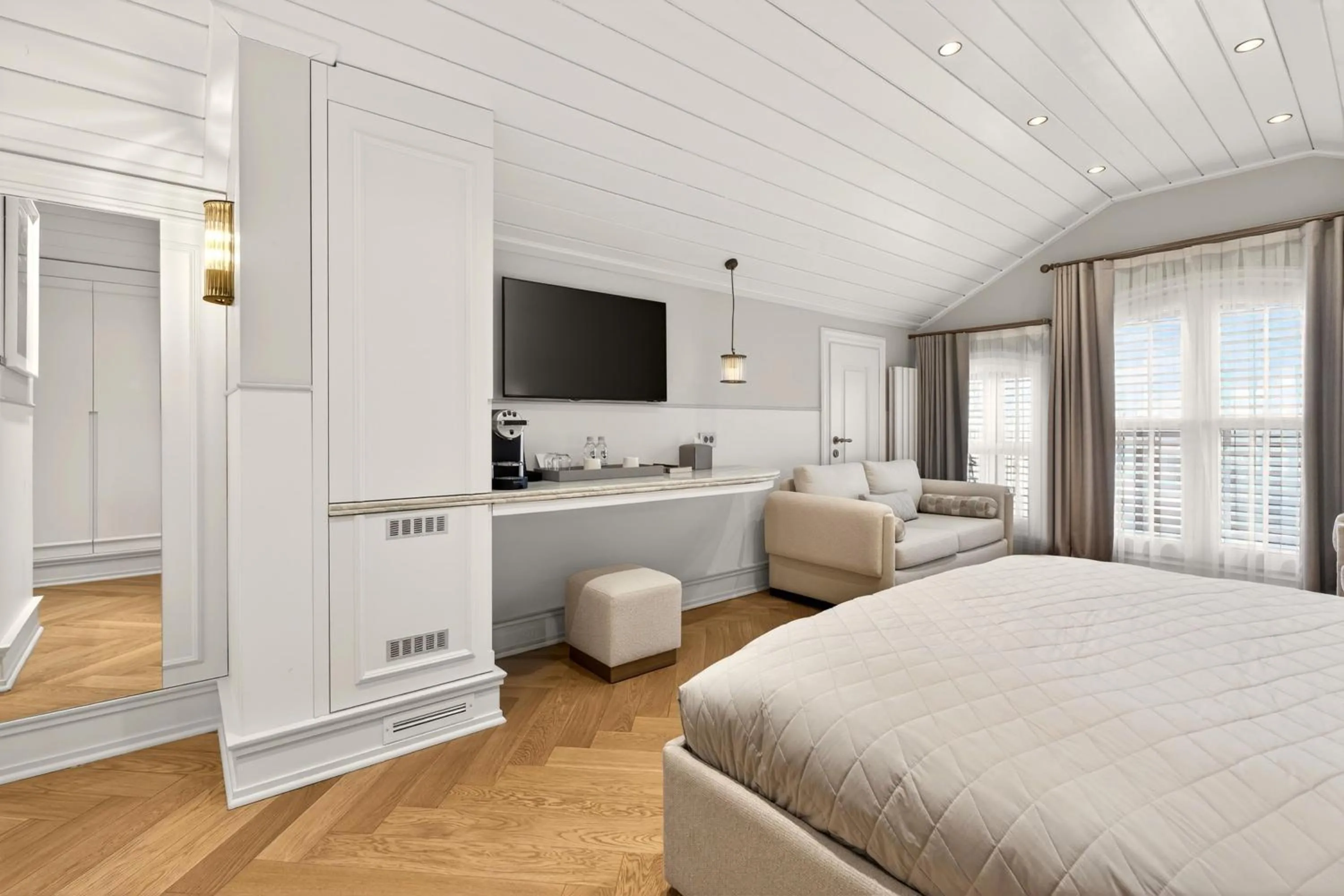 Bed in Arbor Hotel - Signature Collection