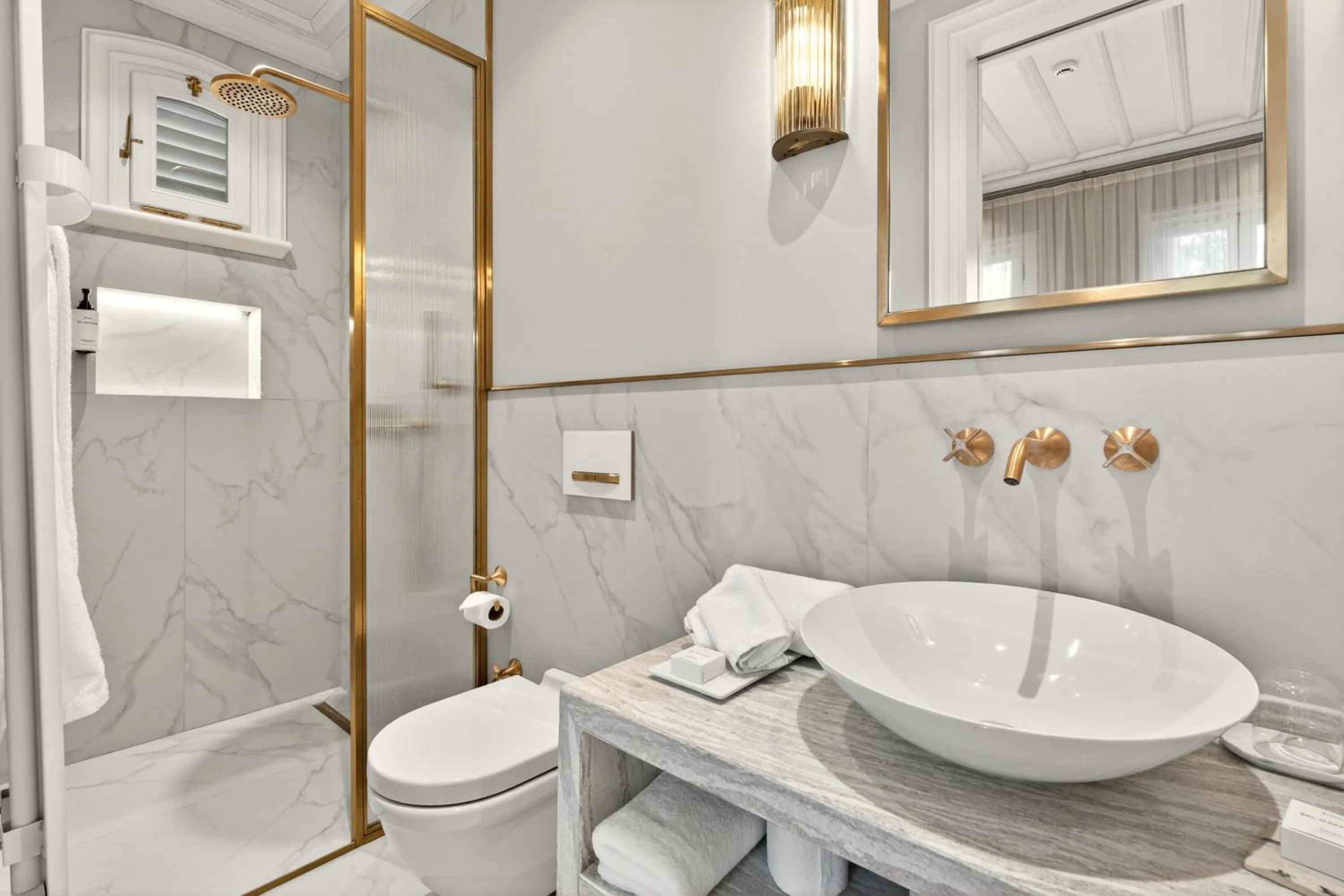 Shower in Arbor Hotel - Signature Collection