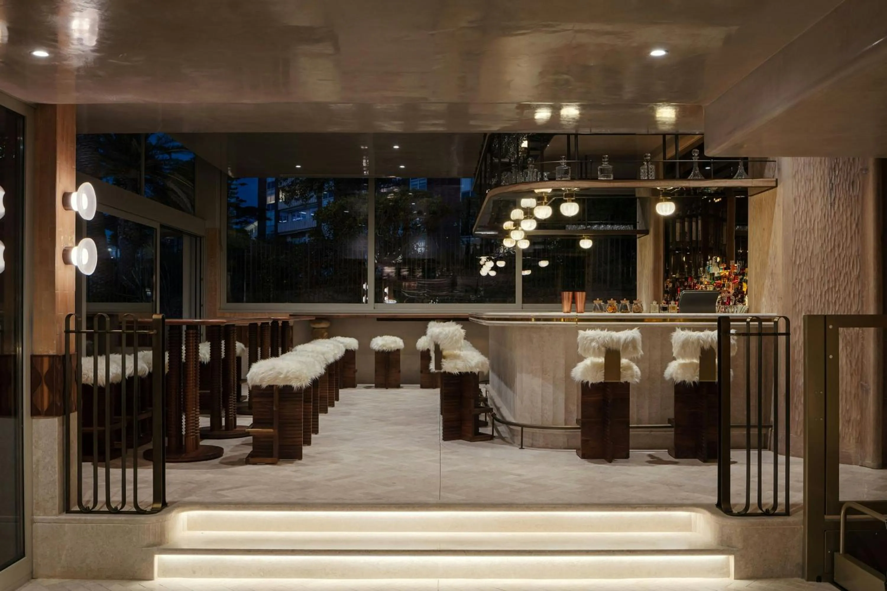 Lounge or bar in Morea House, Autograph Collection