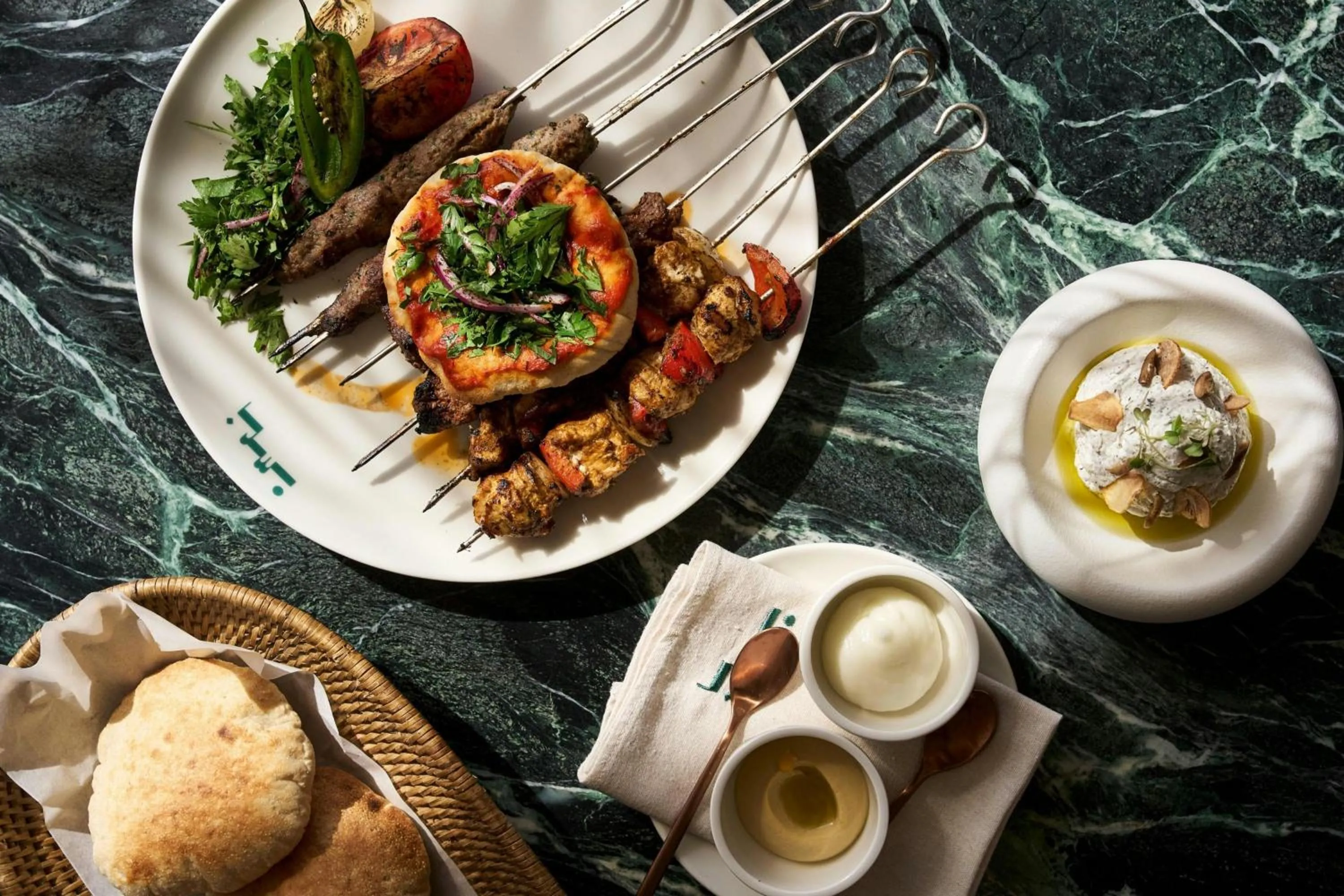 Restaurant/places to eat in Morea House, Autograph Collection