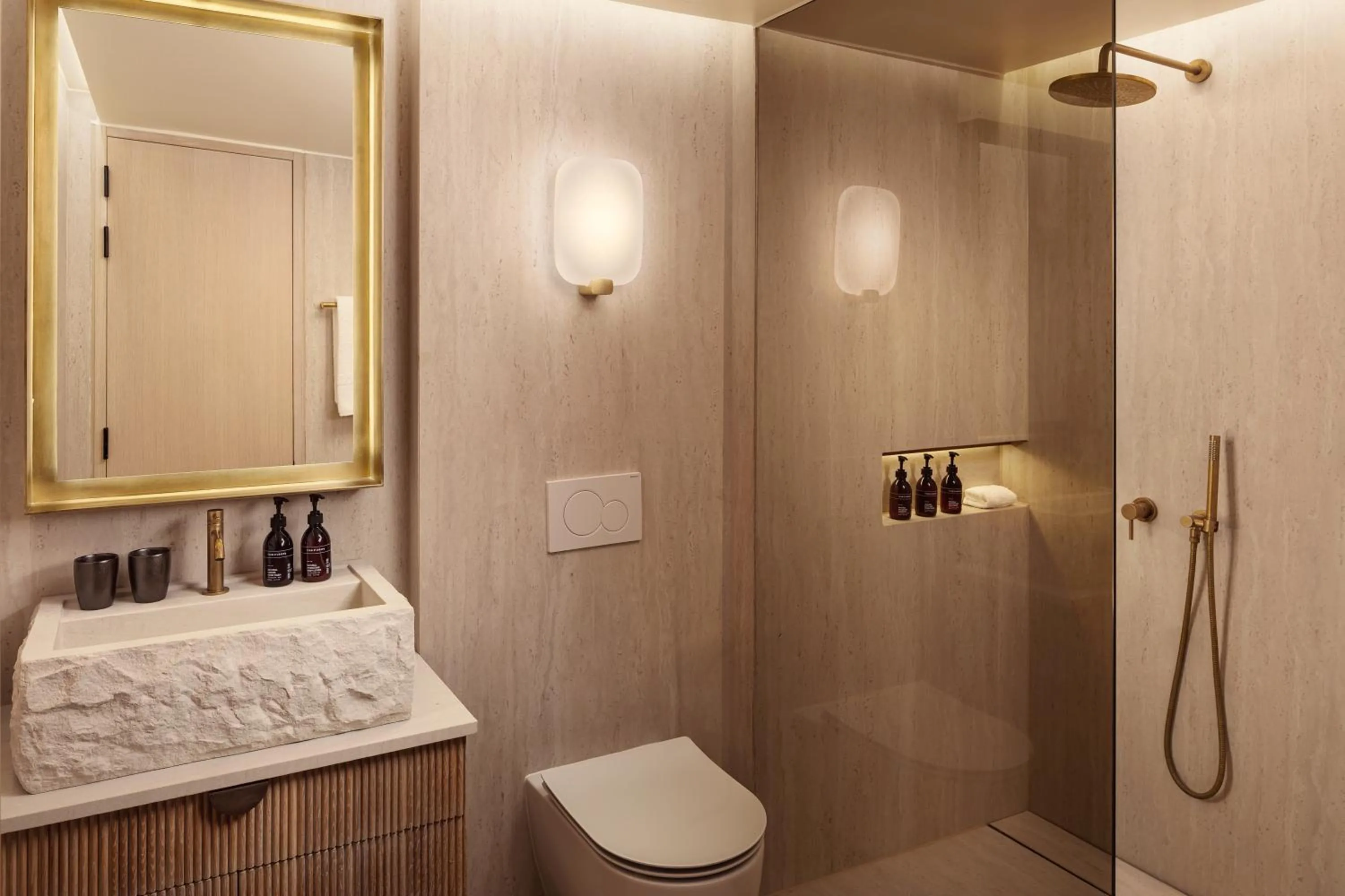 Bathroom in Morea House, Autograph Collection