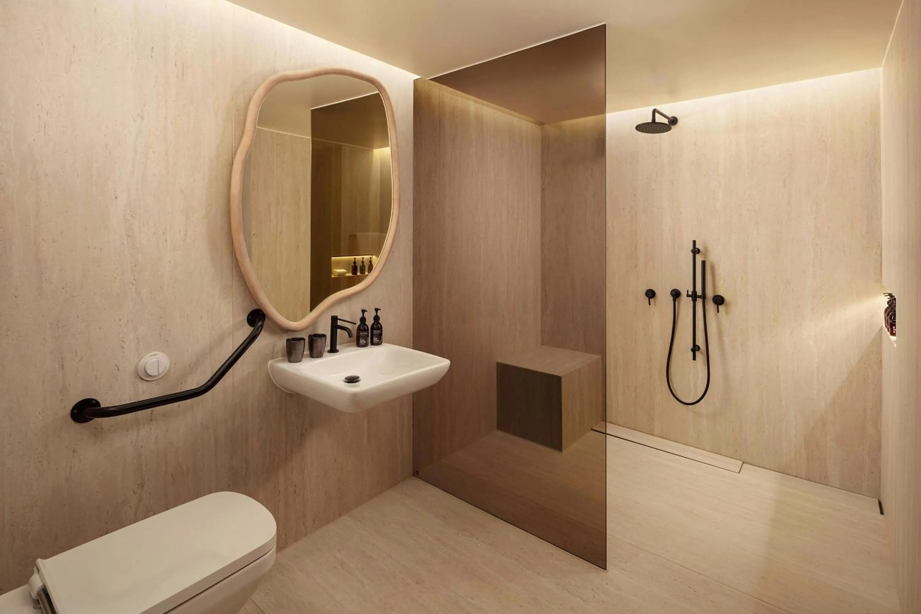 Bathroom in Morea House, Autograph Collection