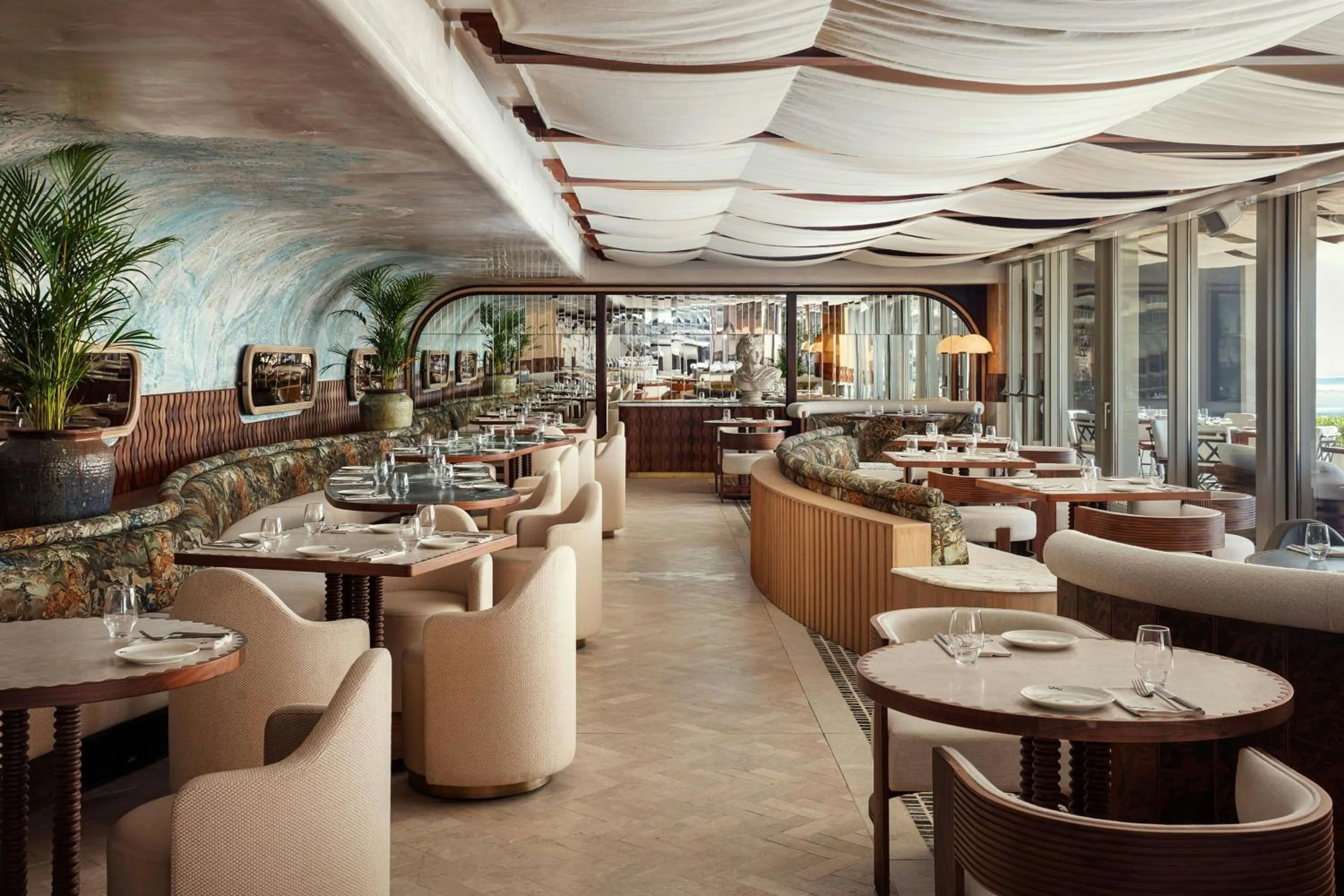 Restaurant/places to eat in Morea House, Autograph Collection