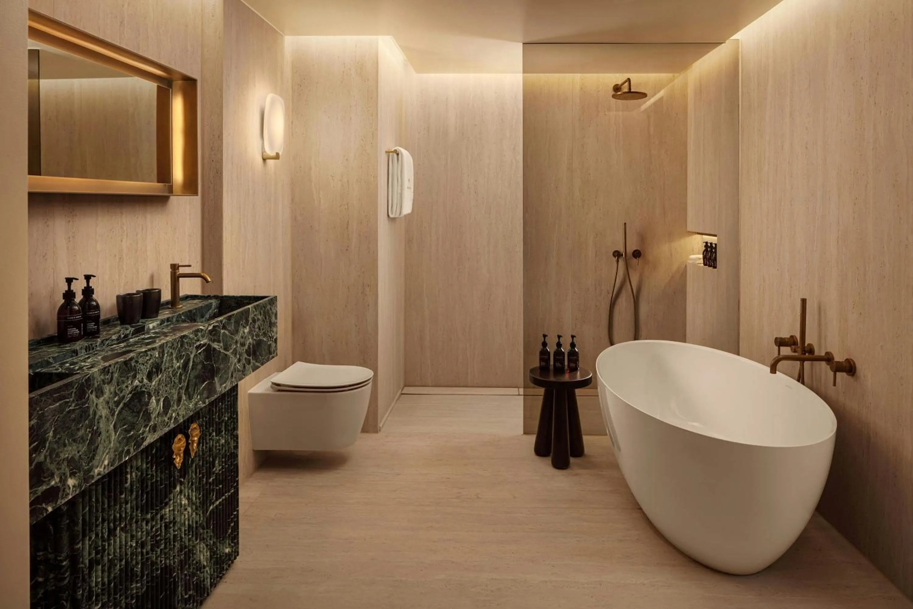 Bathroom in Morea House, Autograph Collection