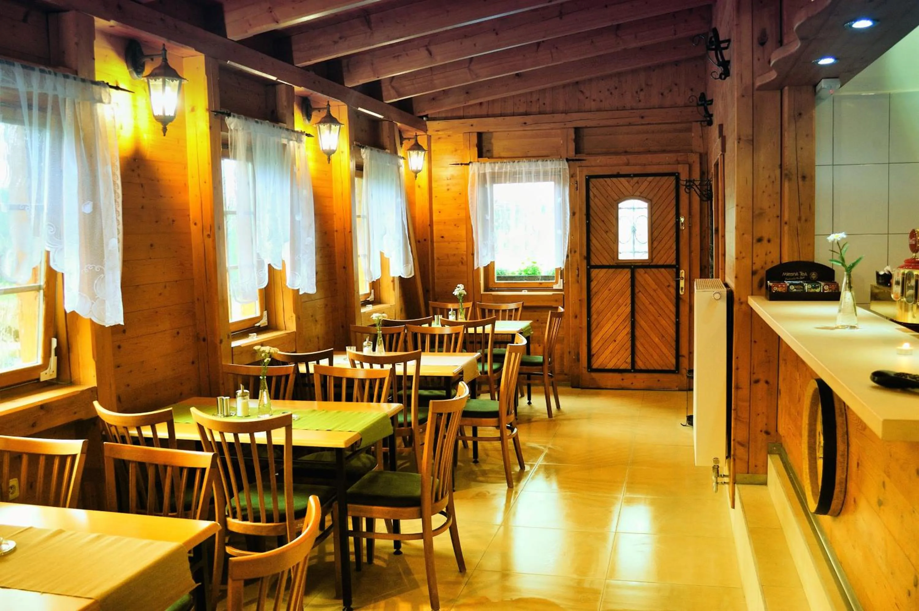 Restaurant/places to eat in Penzion Kameňák