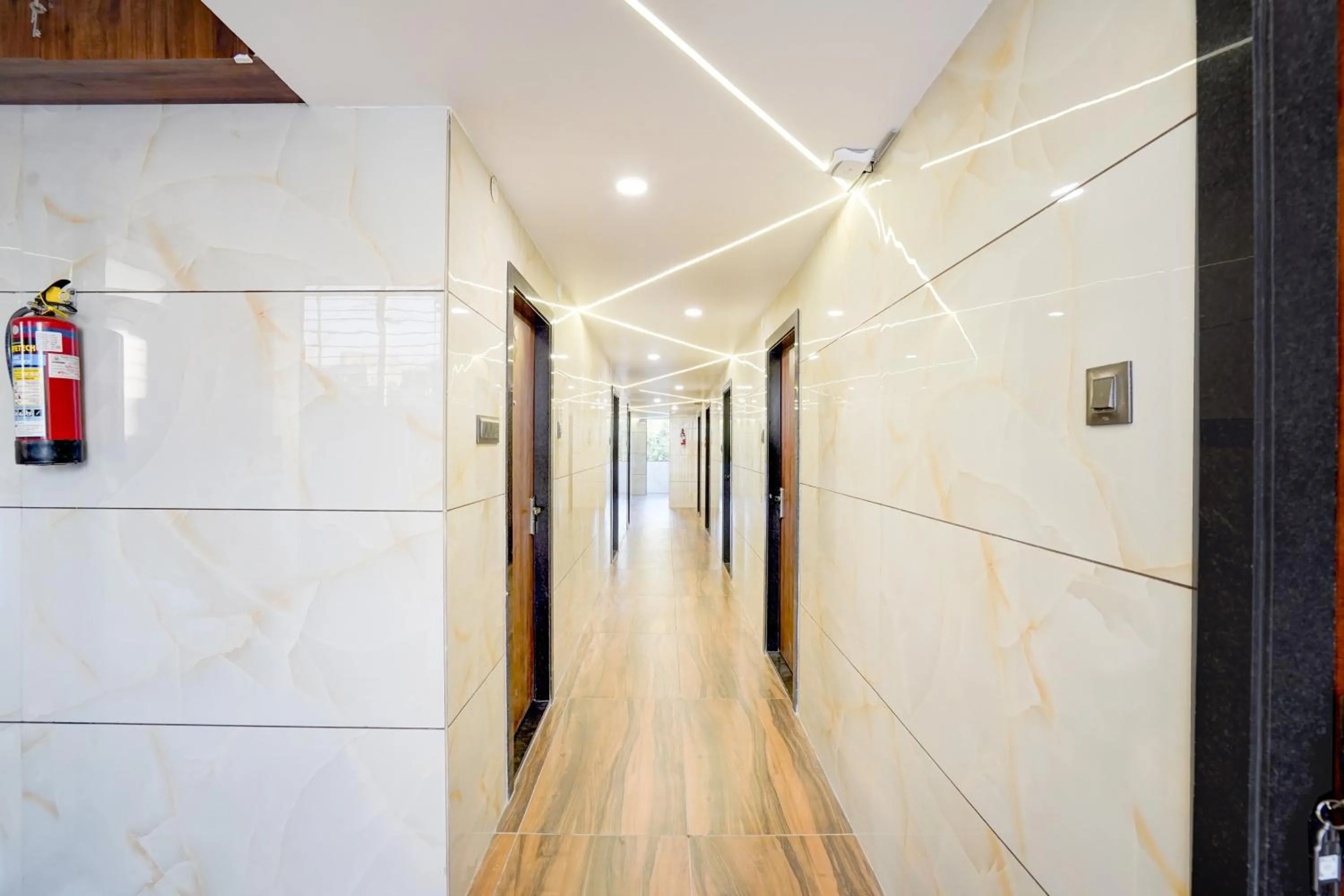 Super Townhouse Rajendra Nagar Main Road