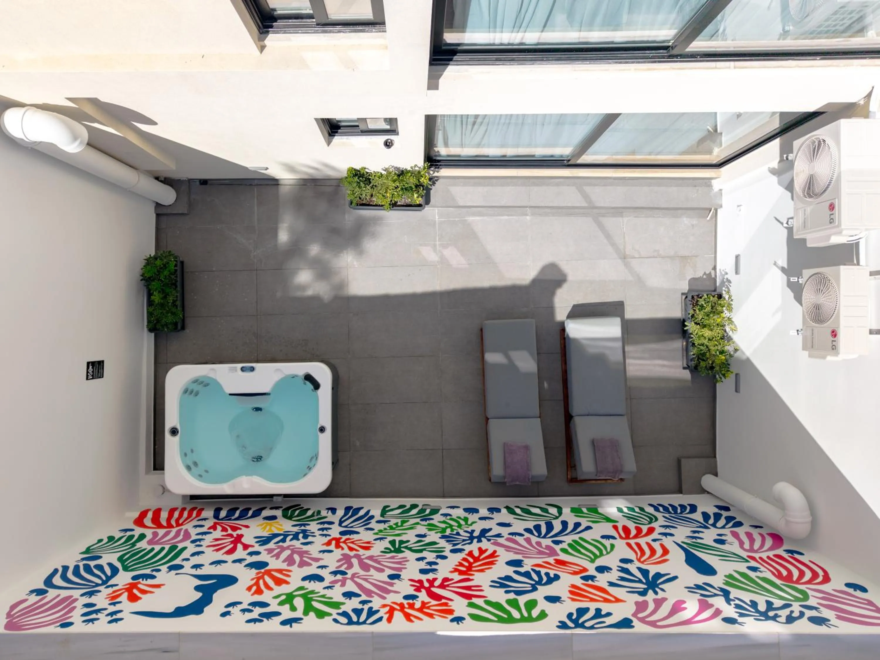 Hot Tub, Bed in Vision Lavraga