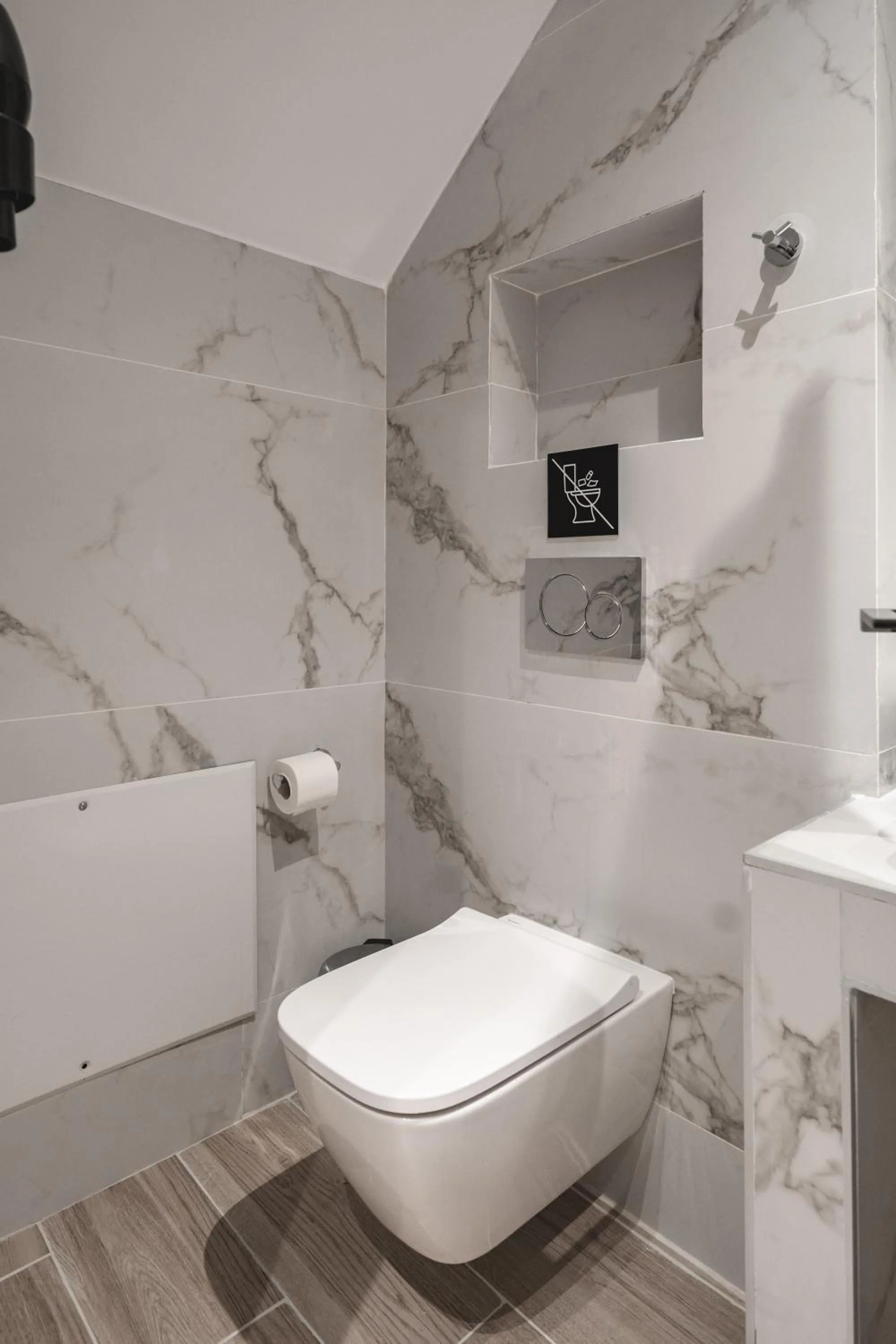 Toilet in Vision Lavraga