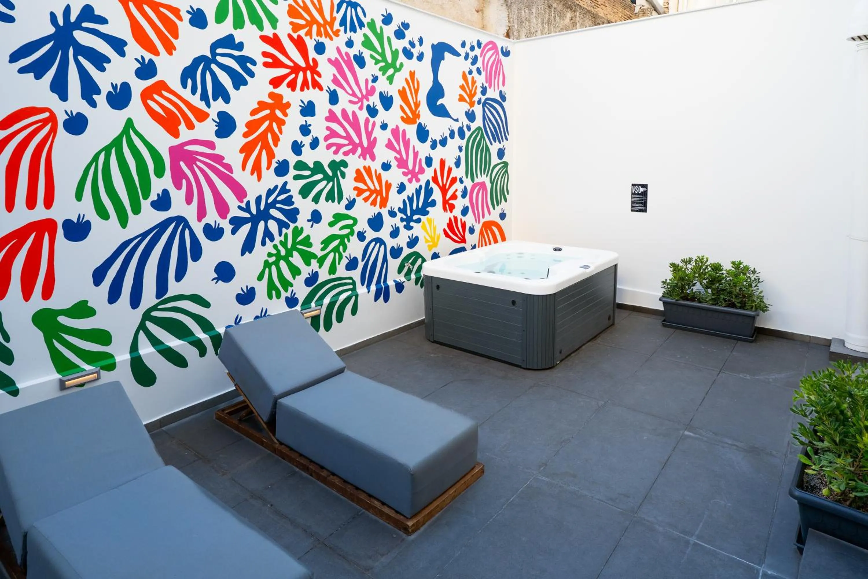 Hot Tub in Vision Lavraga