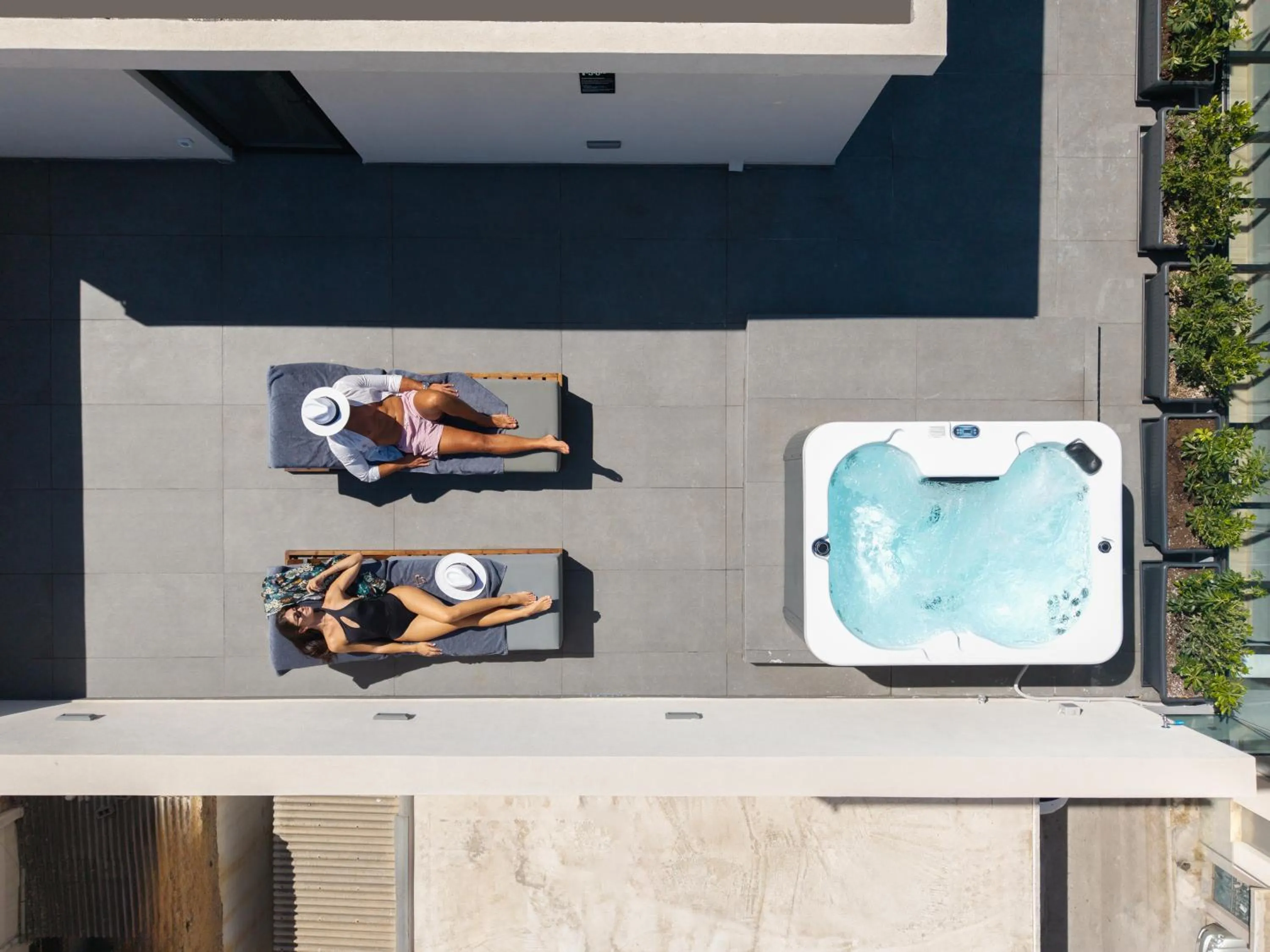 Hot Tub in Vision Lavraga