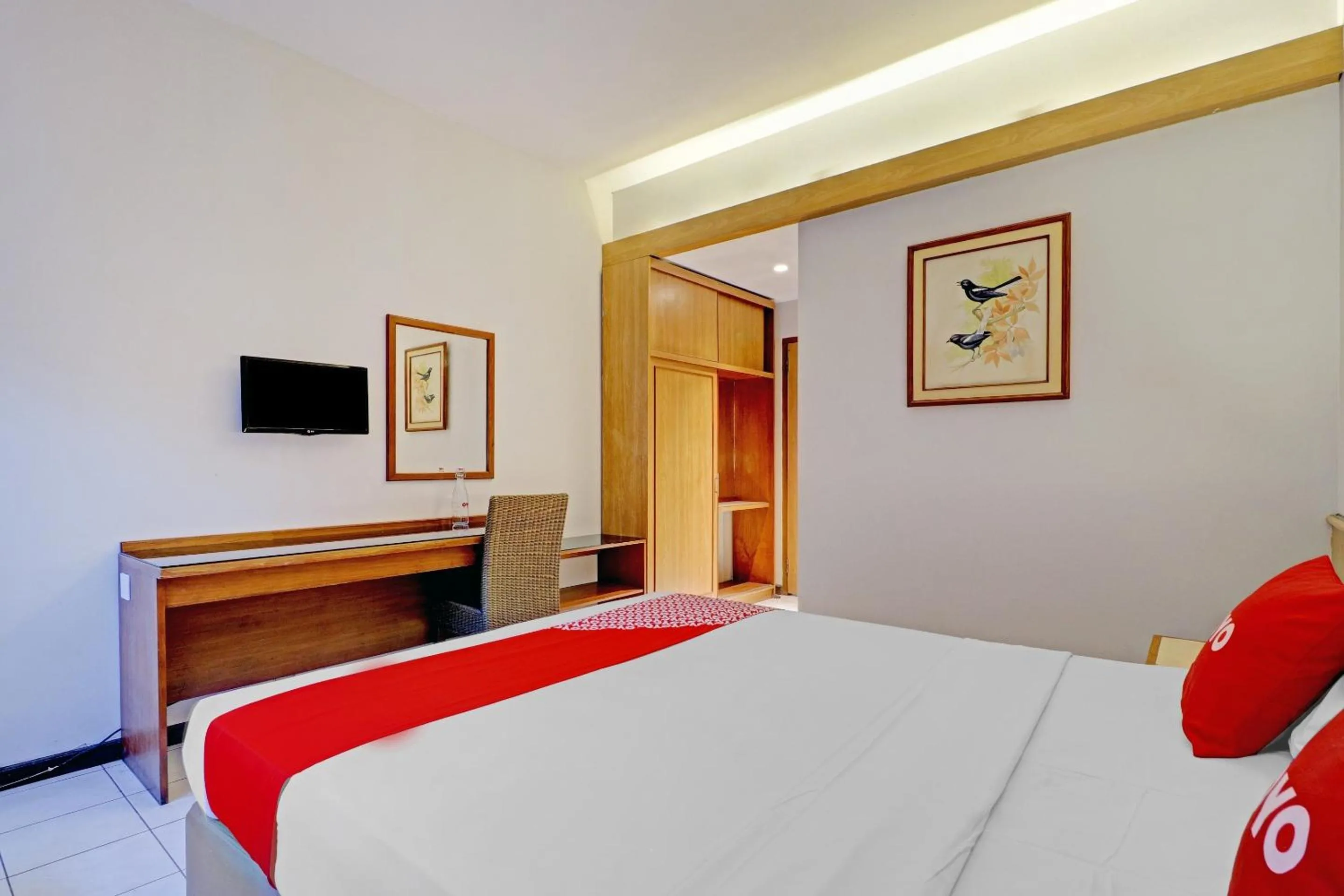 Bedroom, Bed in OYO 94726 Asteria Talaga Bodas