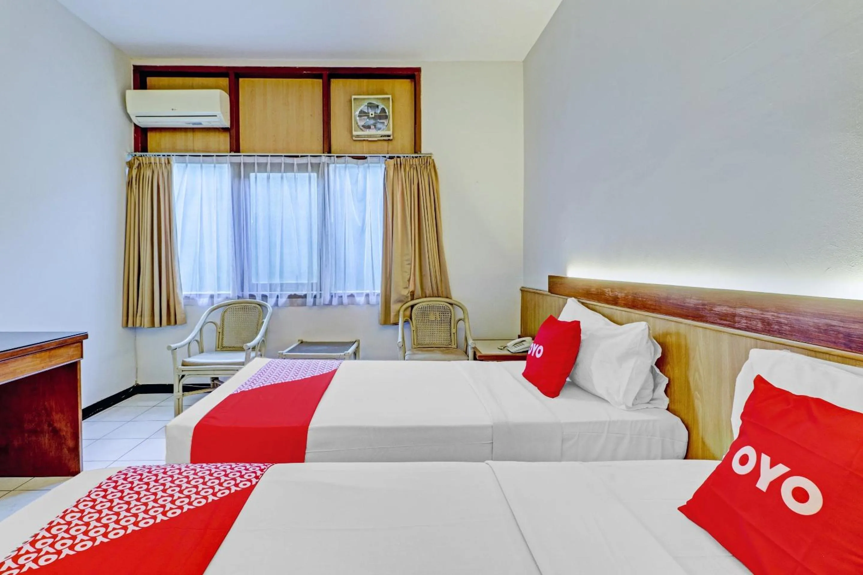 Bedroom, Bed in OYO 94726 Asteria Talaga Bodas
