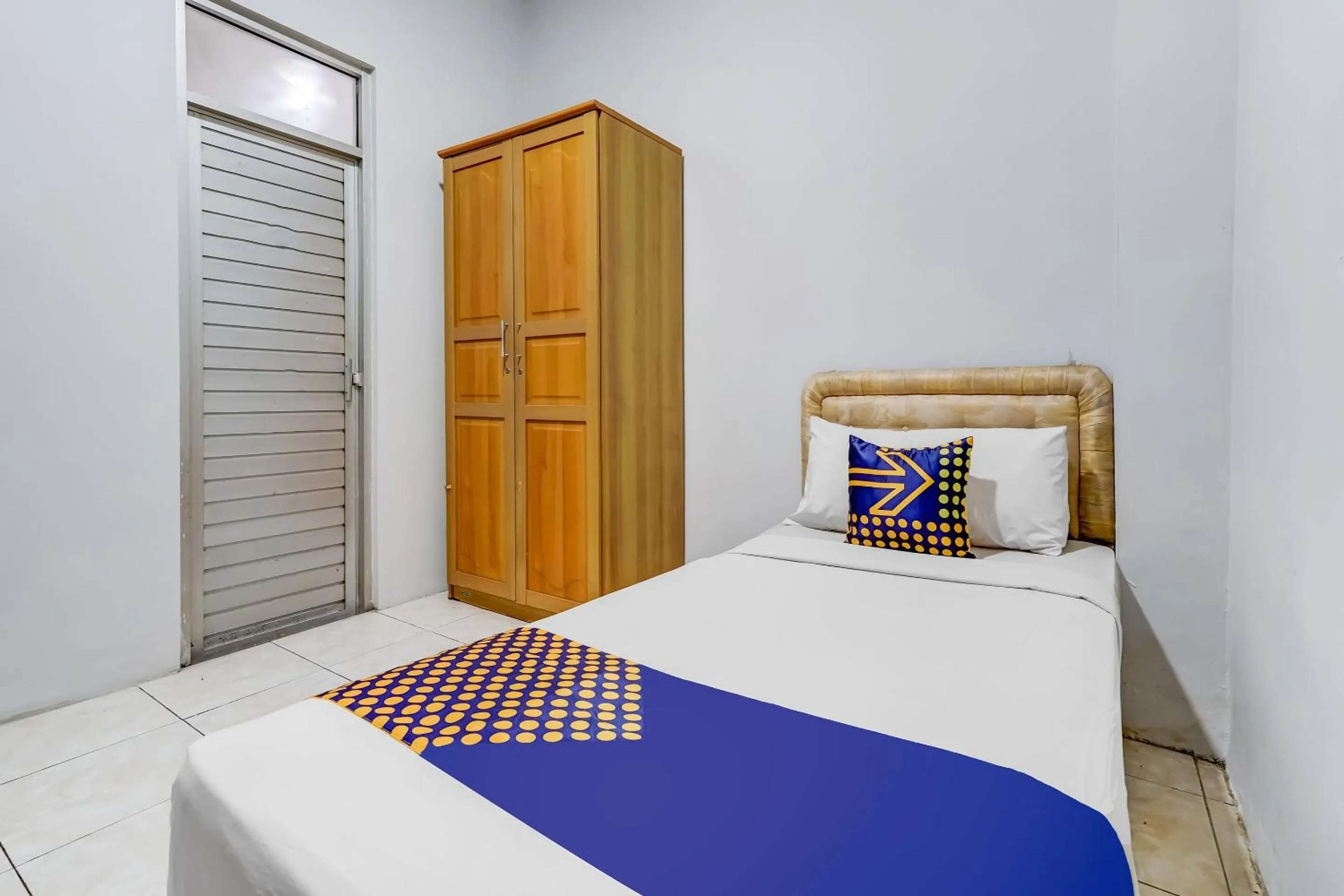 Superior Single Room - single occupancy in SPOT ON 94730 The Chatter Place Dipatiukur
