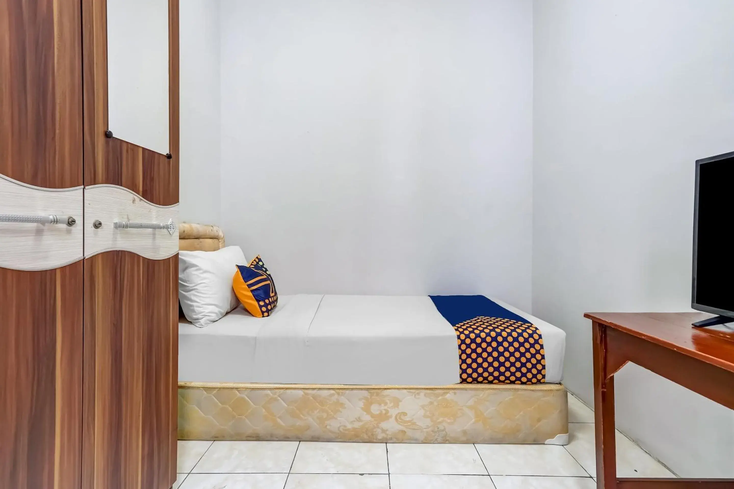 Double Room in SPOT ON 94730 The Chatter Place Dipatiukur Double Room in SPOT ON 94730 The Chatter Place Dipatiukur