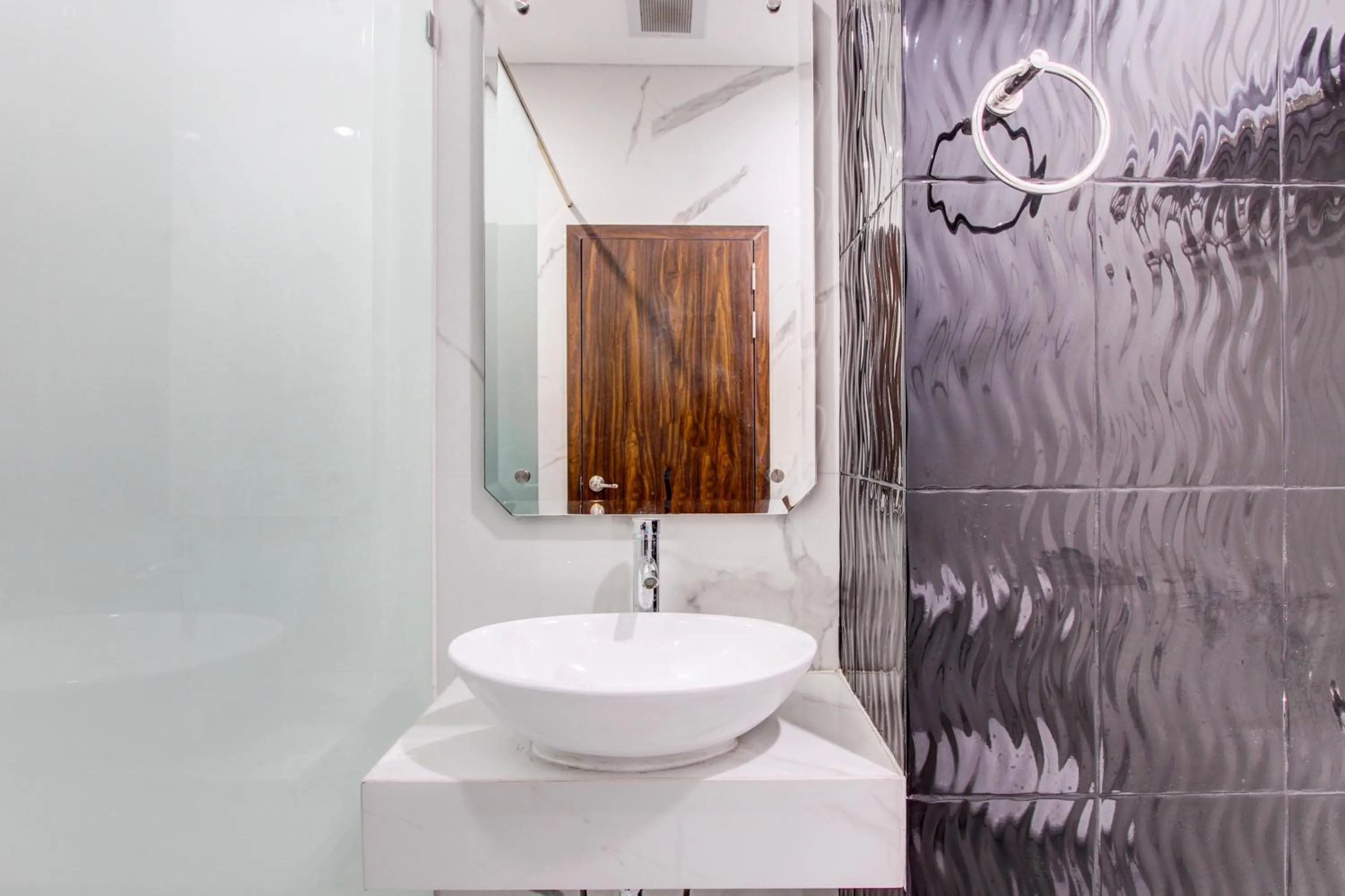 Bathroom in Townhouse OAK Near The Park Mall Semarang Formerly Semarang Boutique Hotel