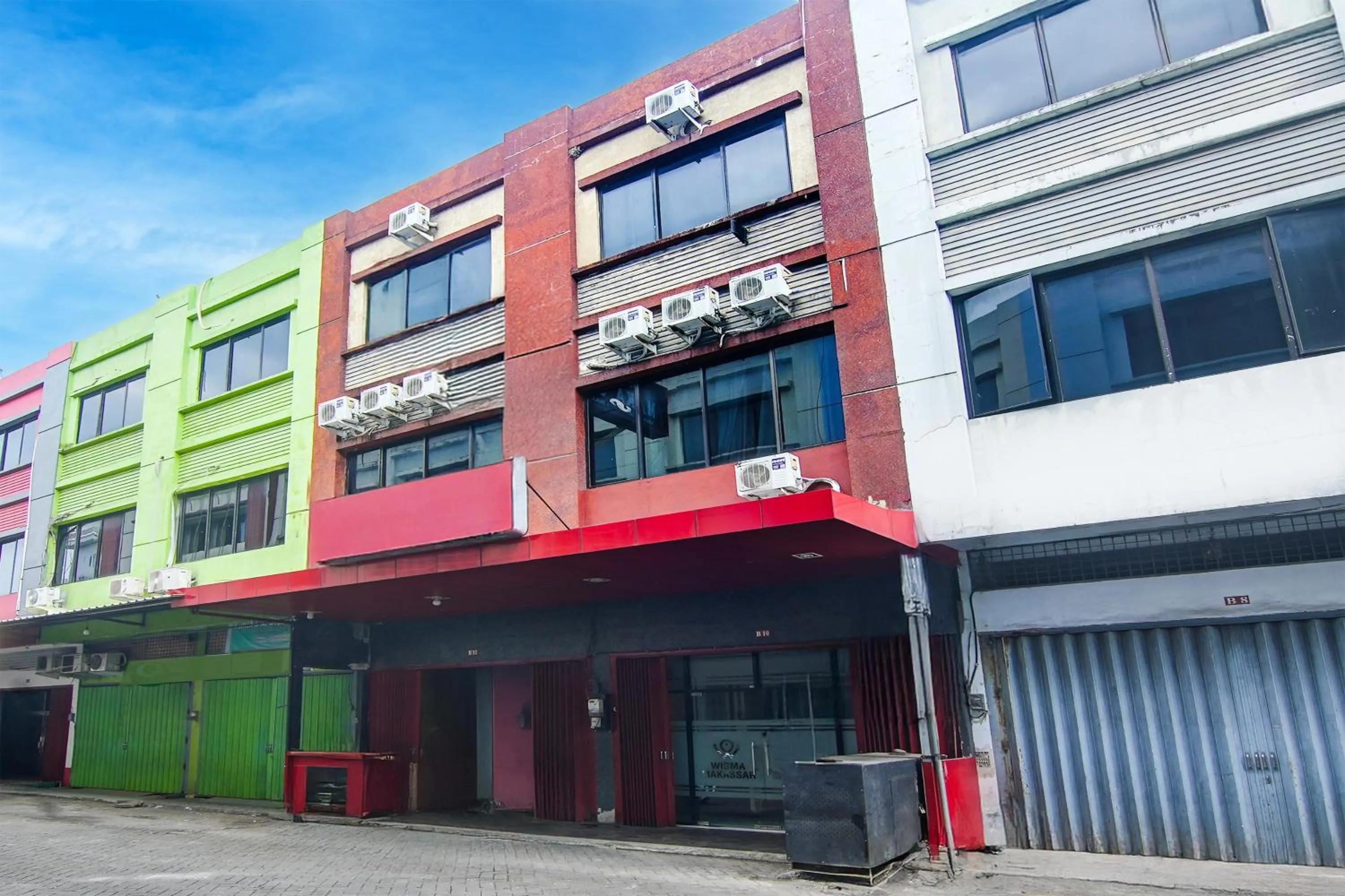 Hotel O Makassar near RS Grestelina formerly Wisma Makassar
