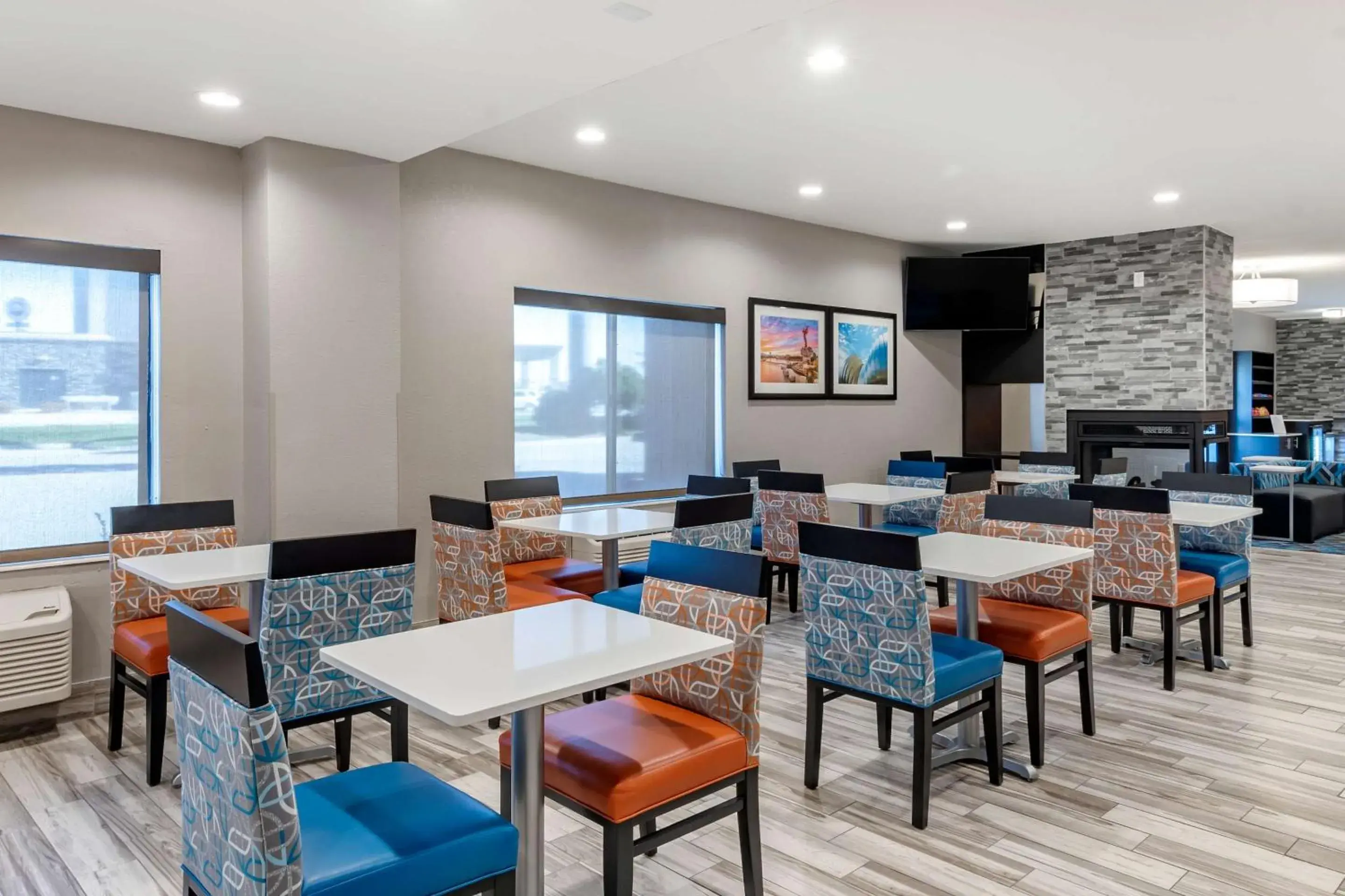 Breakfast in Comfort Inn & Suites Emporia Breakfast in Comfort Inn & Suites Emporia