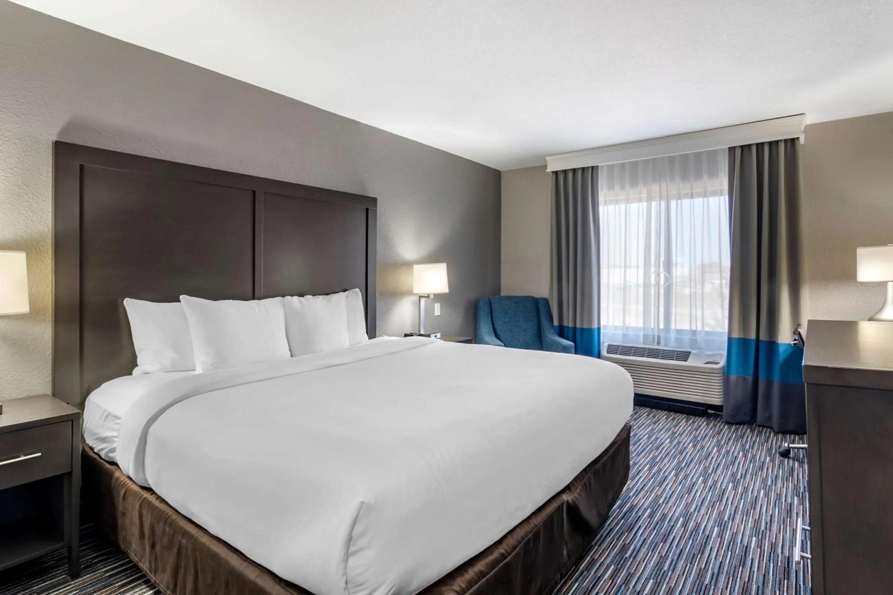 Bedroom in Comfort Inn & Suites Emporia