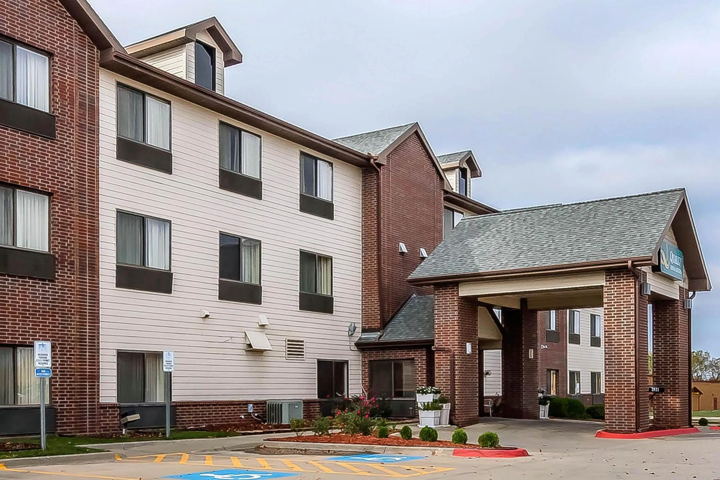 Comfort Inn & Suites Emporia