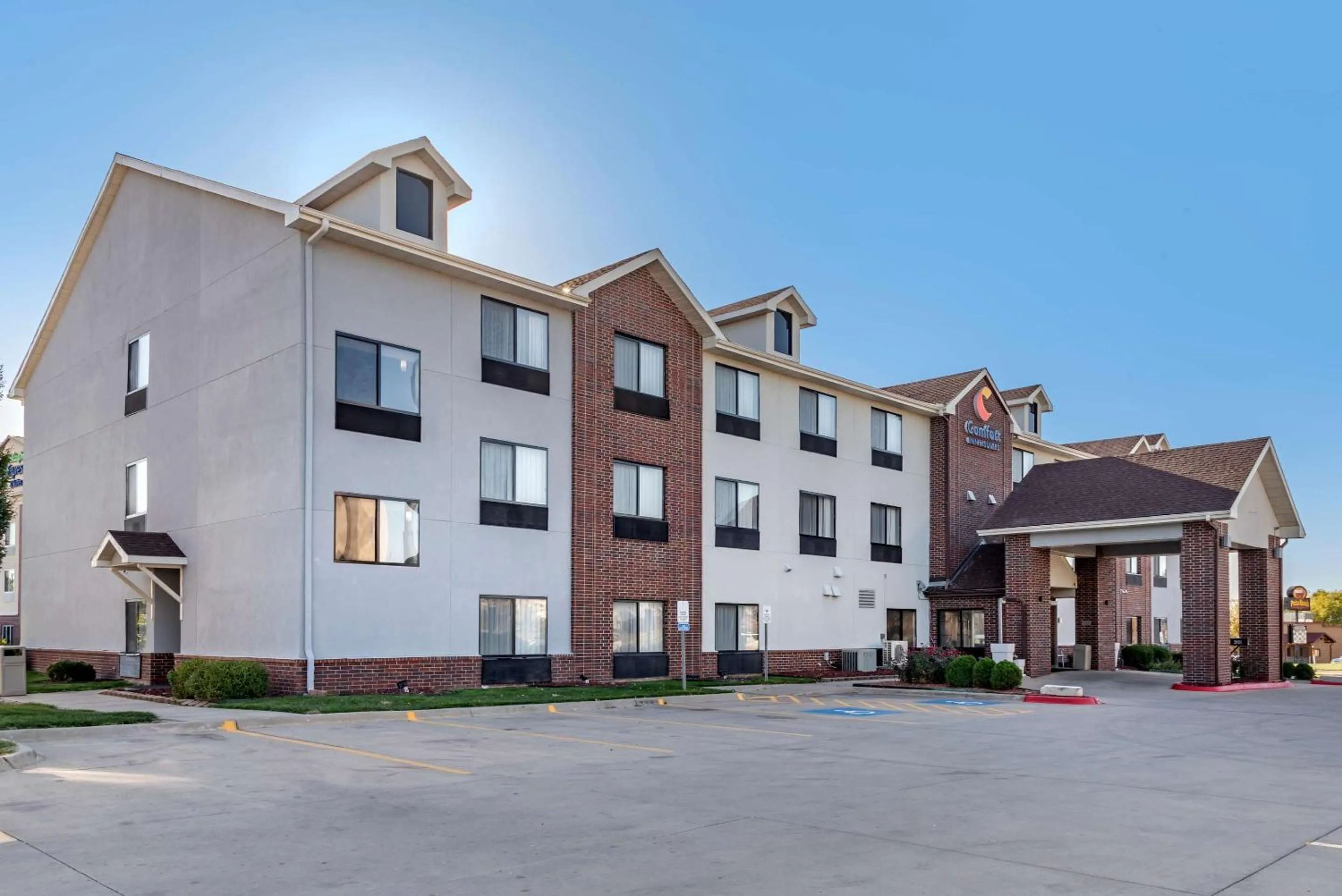 Property building in Comfort Inn & Suites Emporia