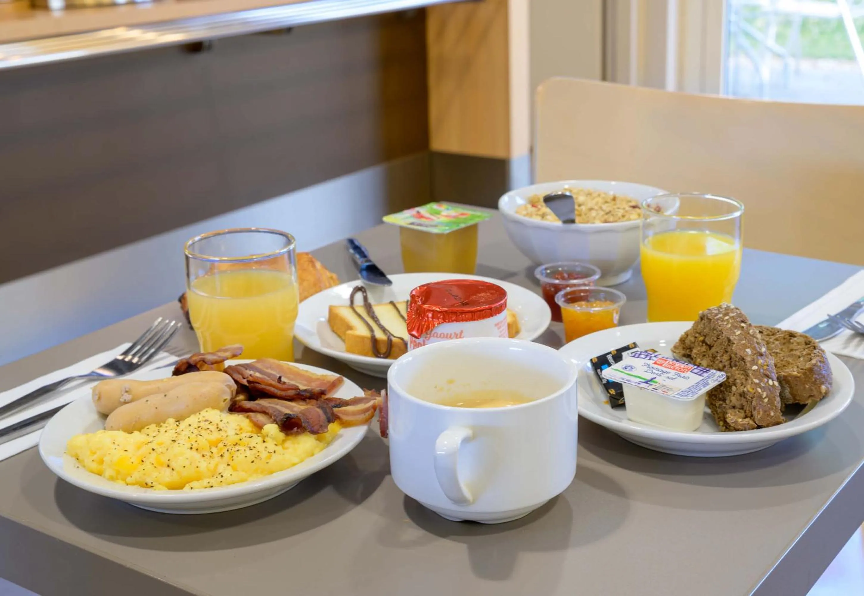 Breakfast in B&B HOTEL Lieusaint Carré Sénart