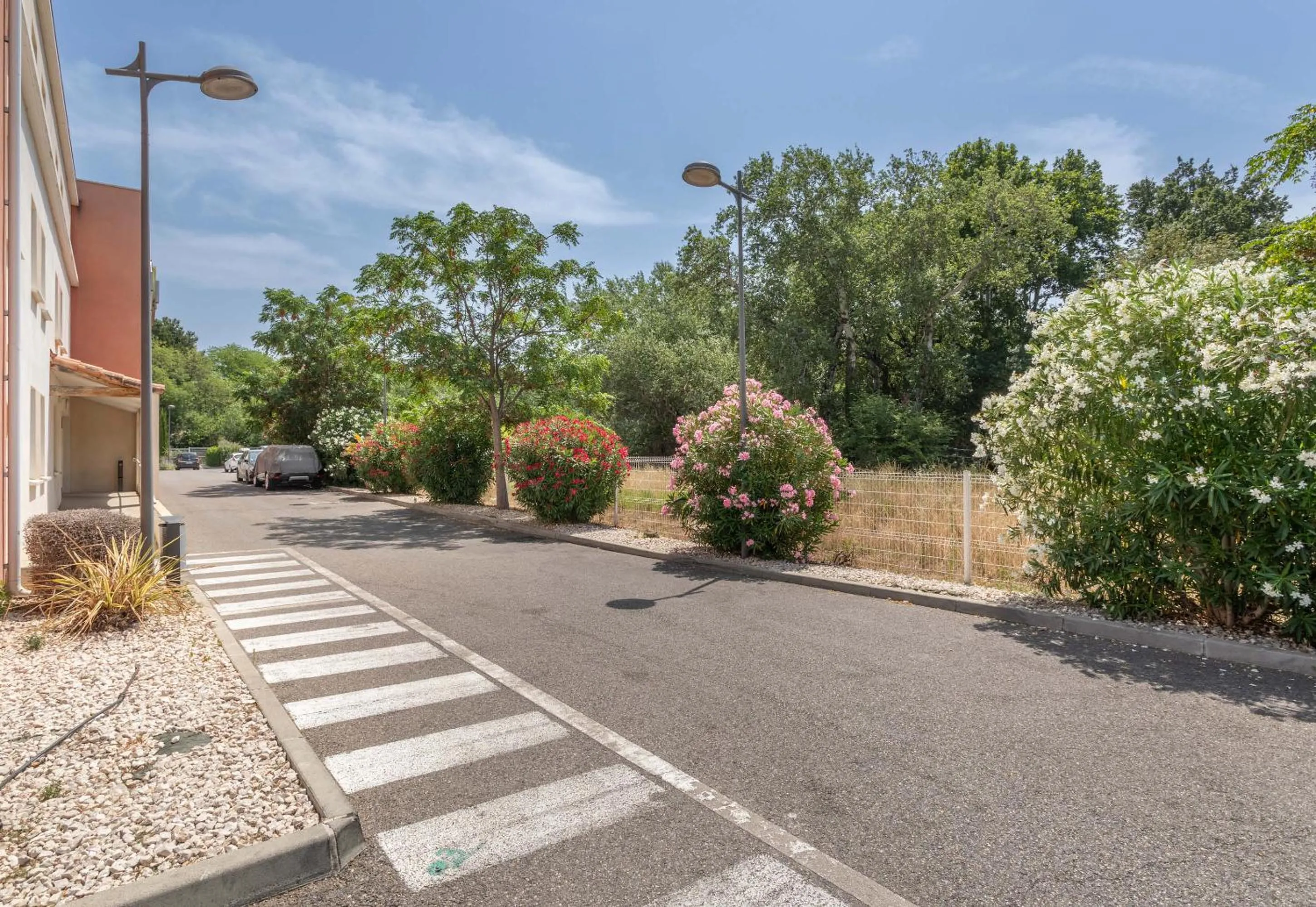 Parking in B&B HOTEL Marseille Aéroport Saint-Victoret