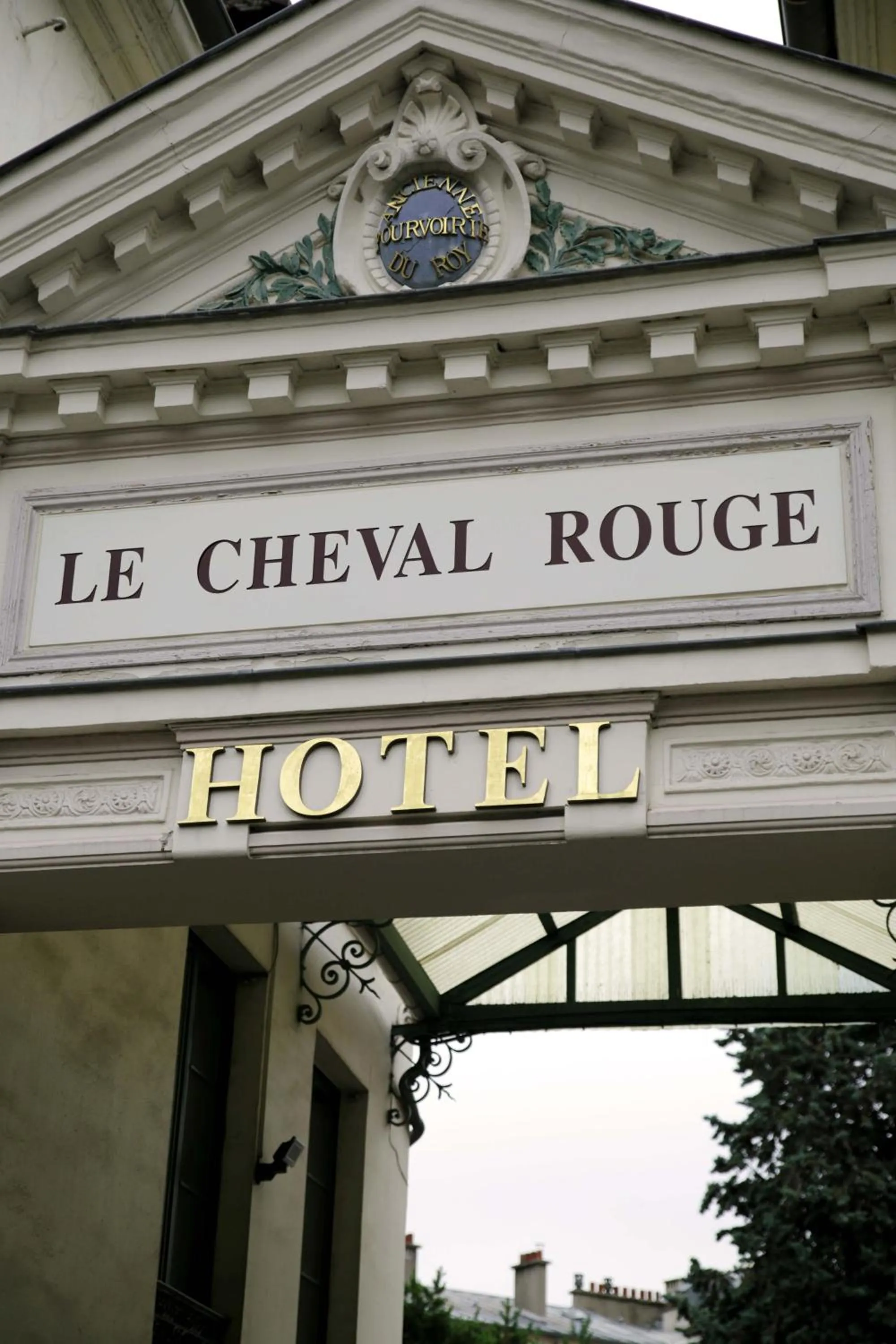 Facade/entrance in Hôtel du Cheval Rouge