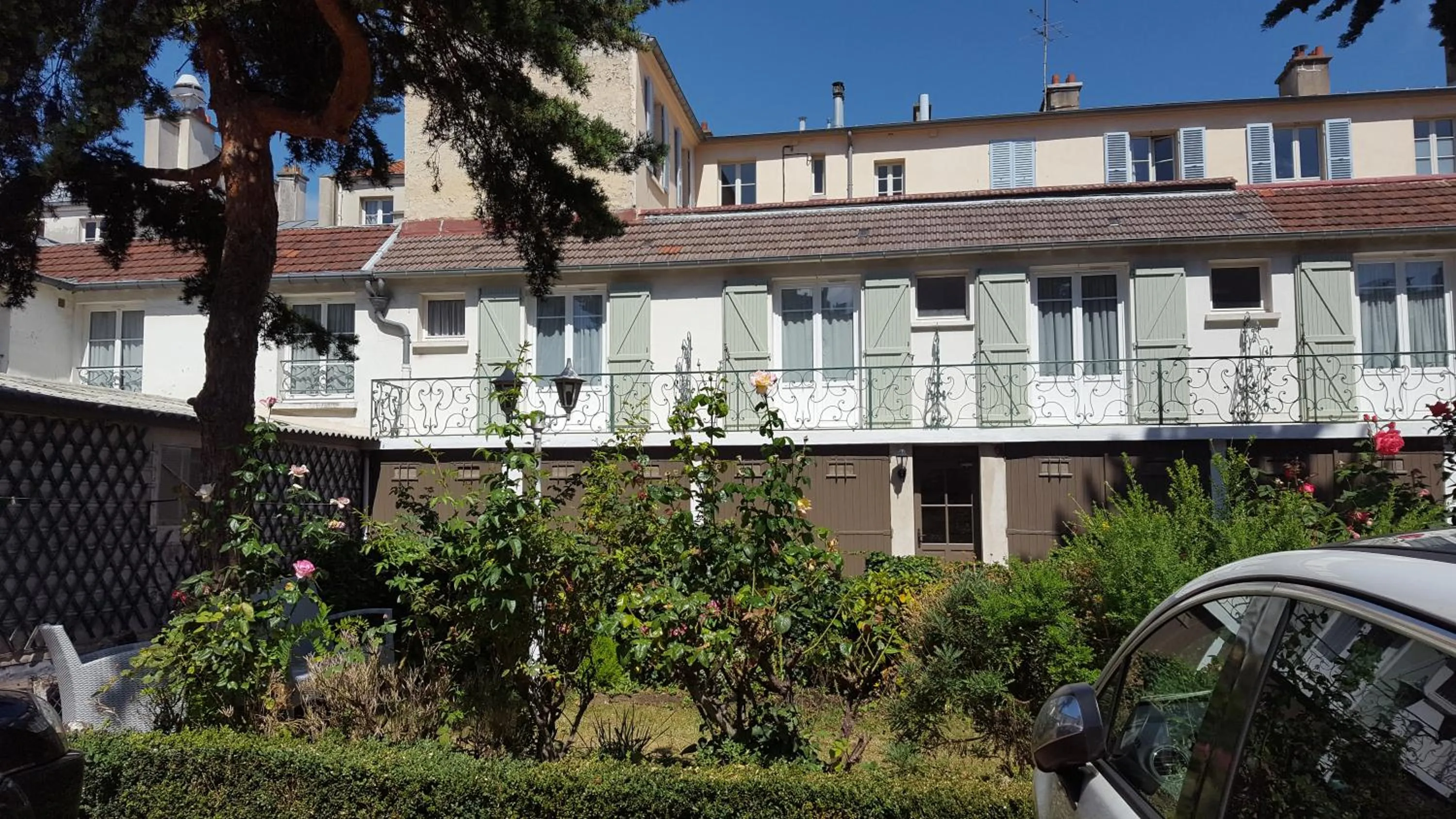 Balcony/Terrace in Hôtel du Cheval Rouge