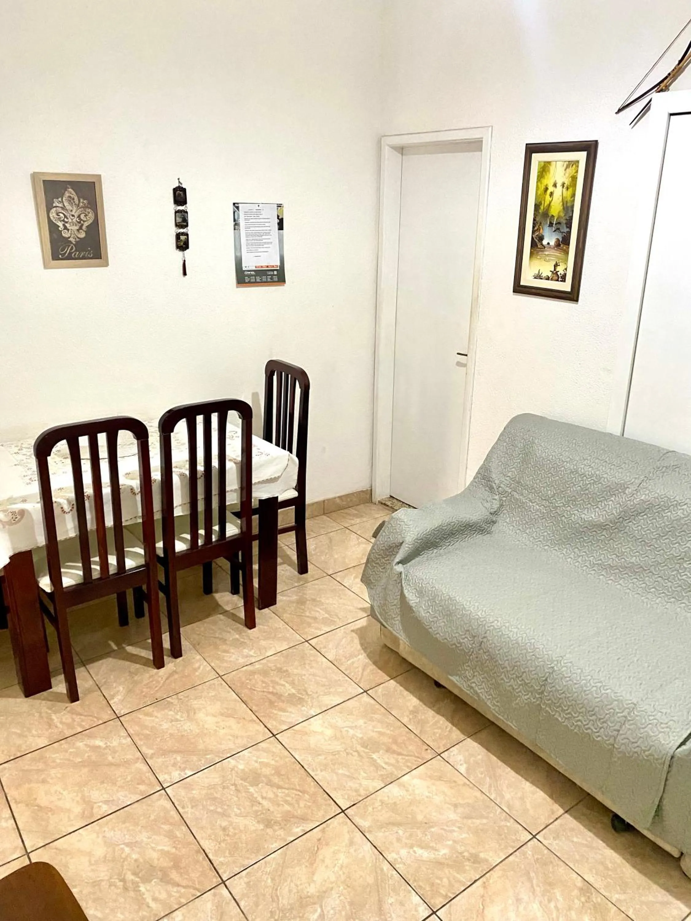 Living room, Bed in Apartamento Teresópolis - Centro