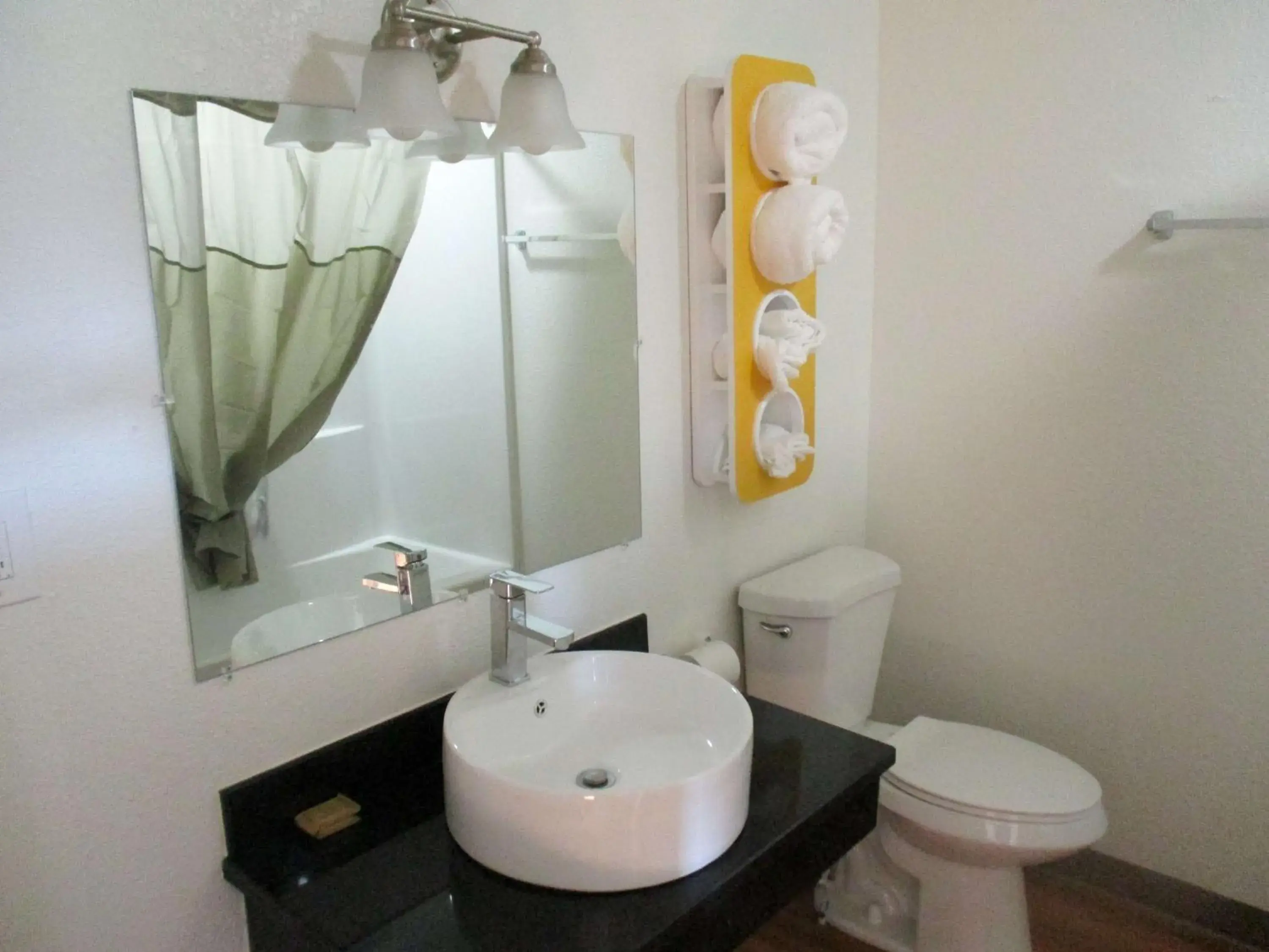 Toilet, Bathroom in Motel 6-Prairie Du Chien, WI