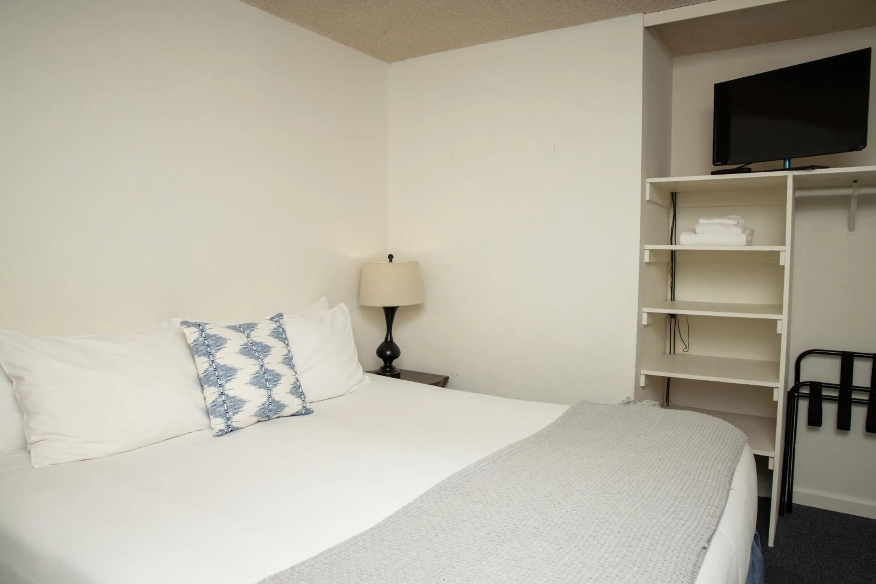 Bed in The Occidental Lodge