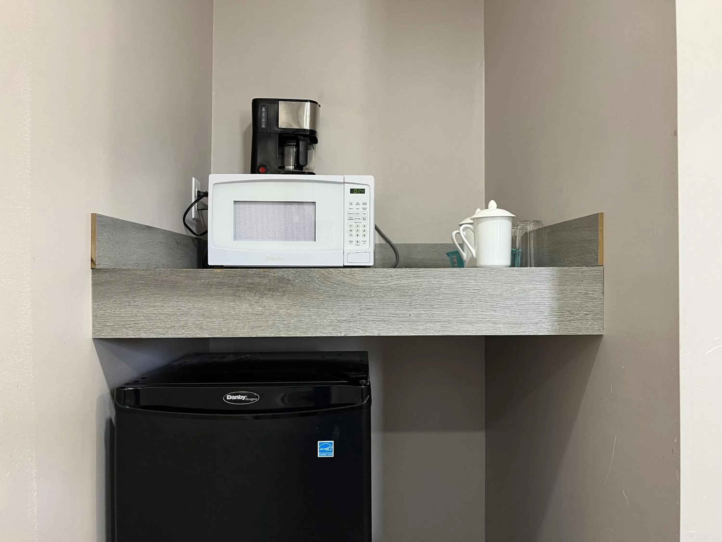 Coffee/tea facilities in Kluane Park Inn