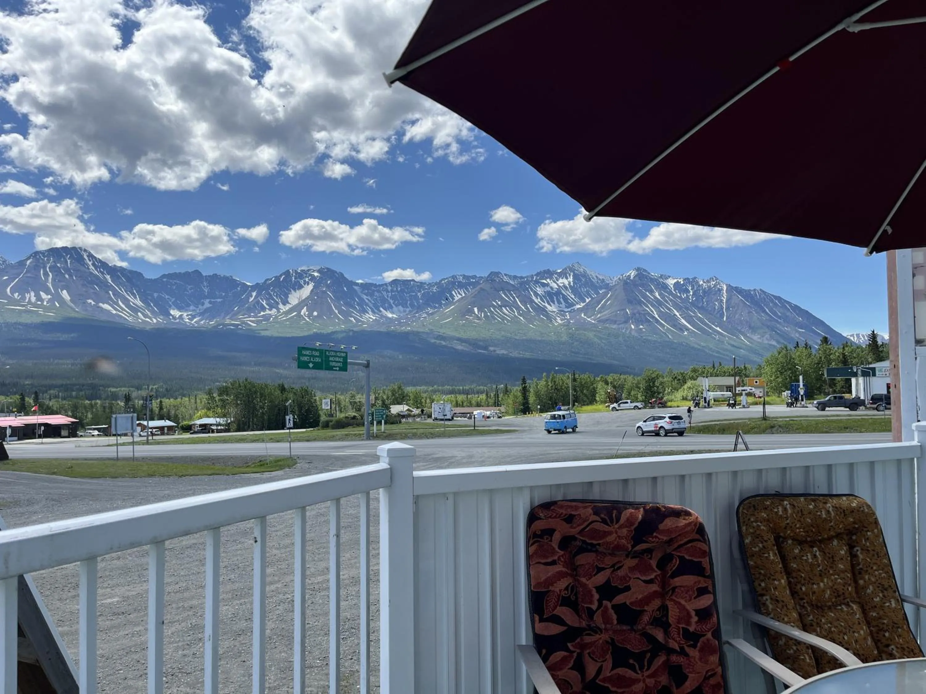 Day in Kluane Park Inn